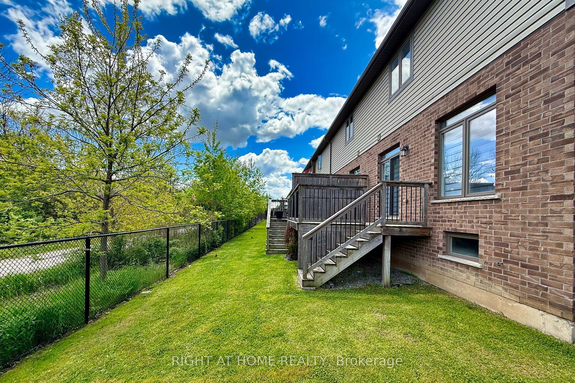 71 Southshore Crescent Property Photo 34