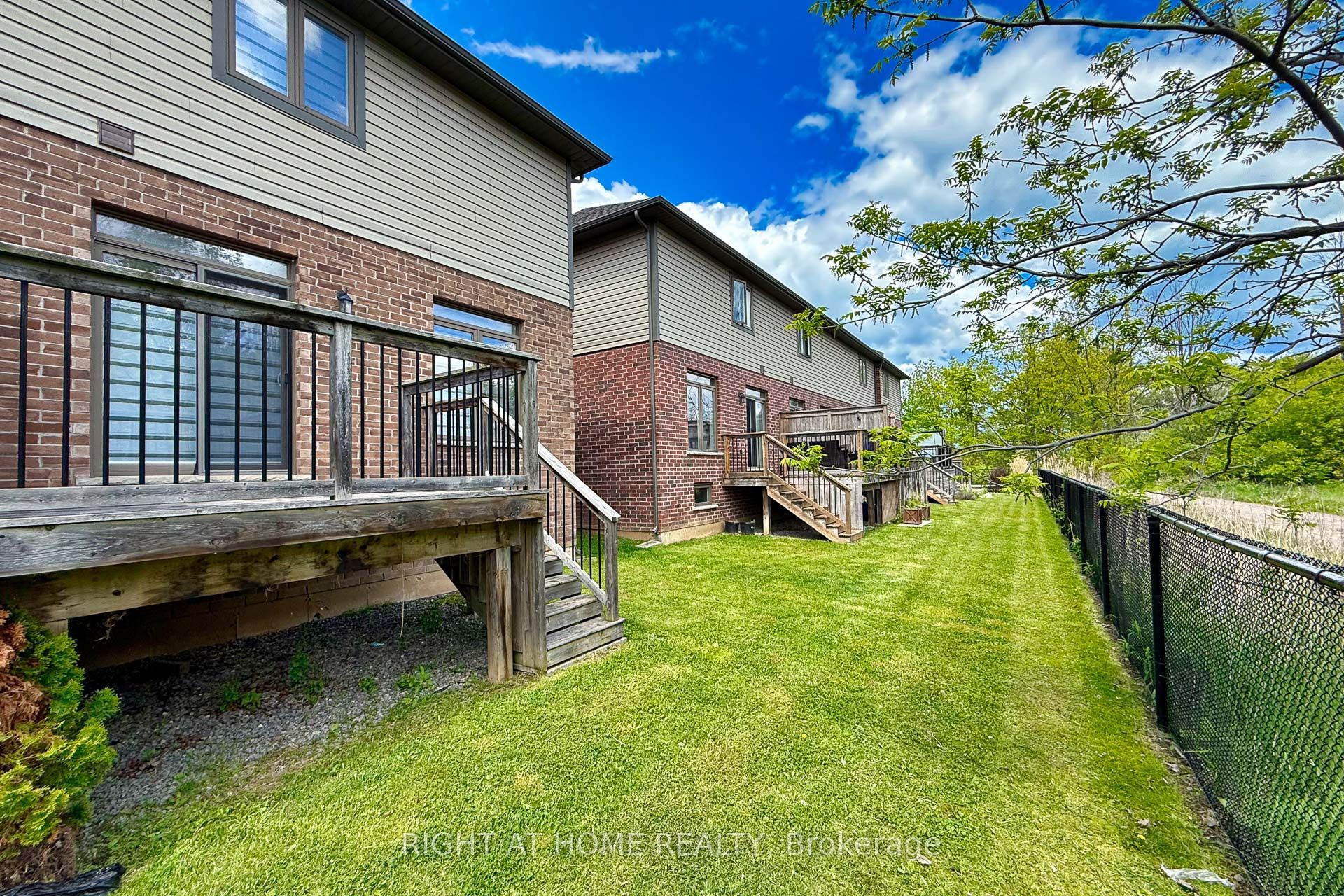 71 Southshore Crescent Property Photo 35