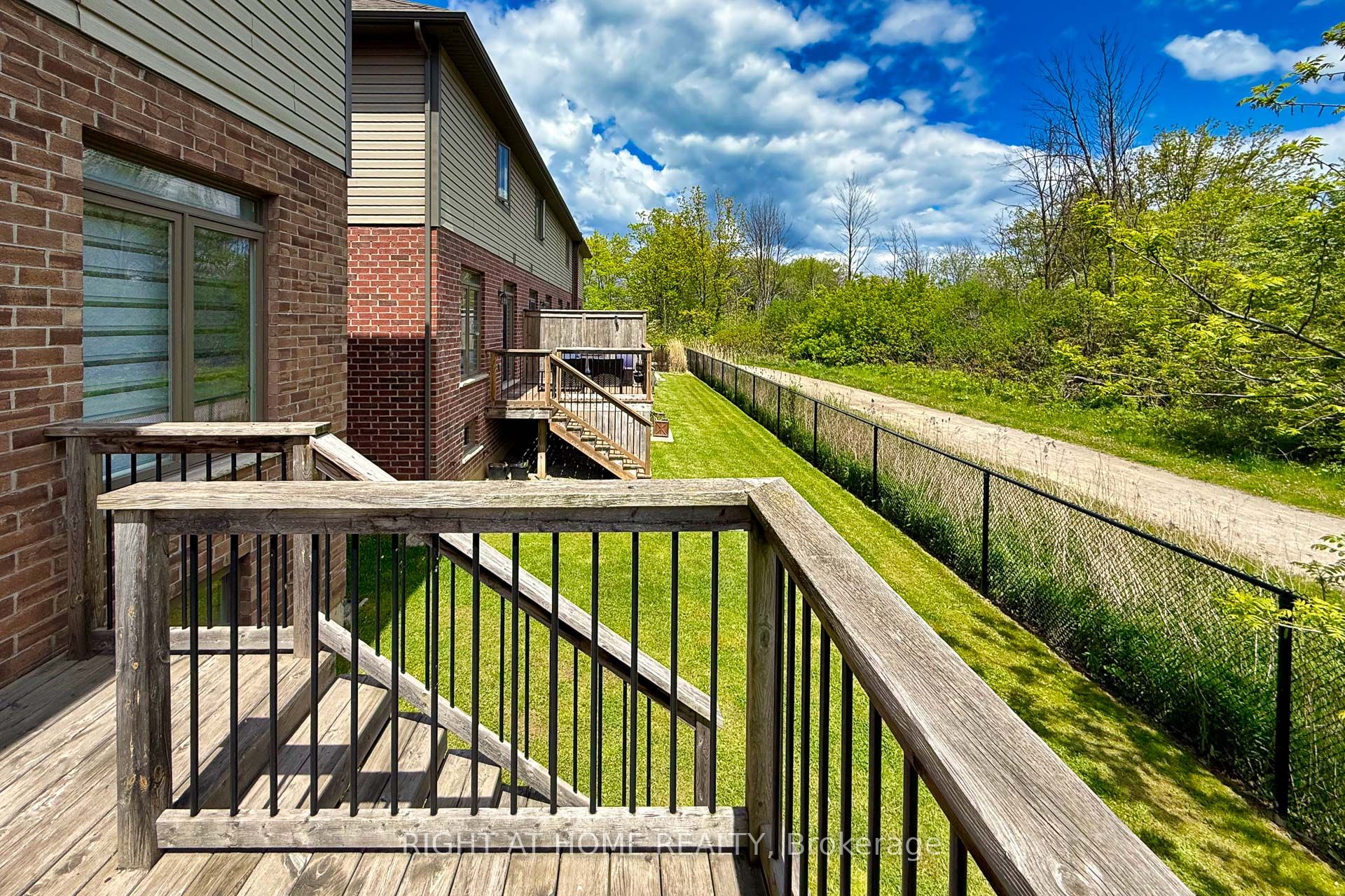 71 Southshore Crescent Property Photo 41