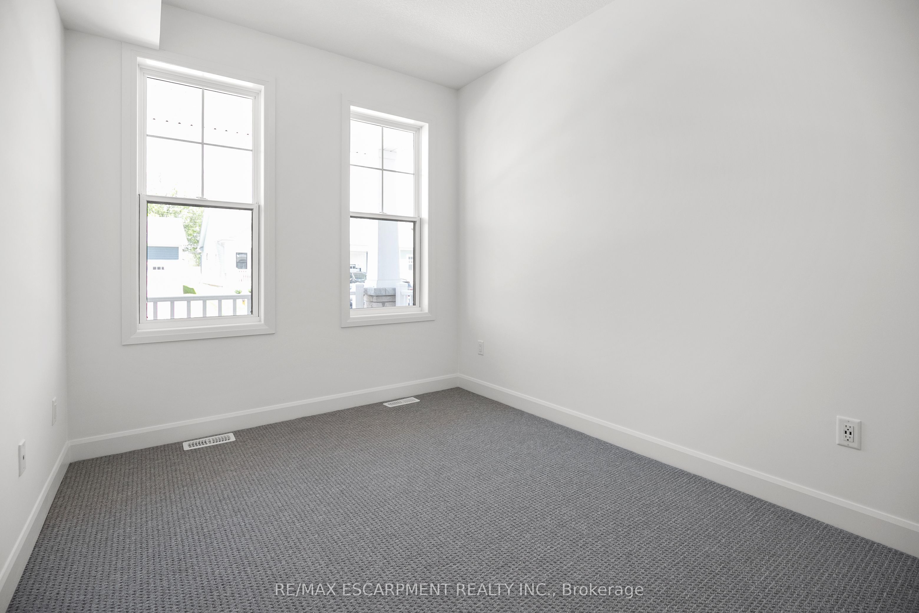 26 Beachwalk Crescent Property Photo 9