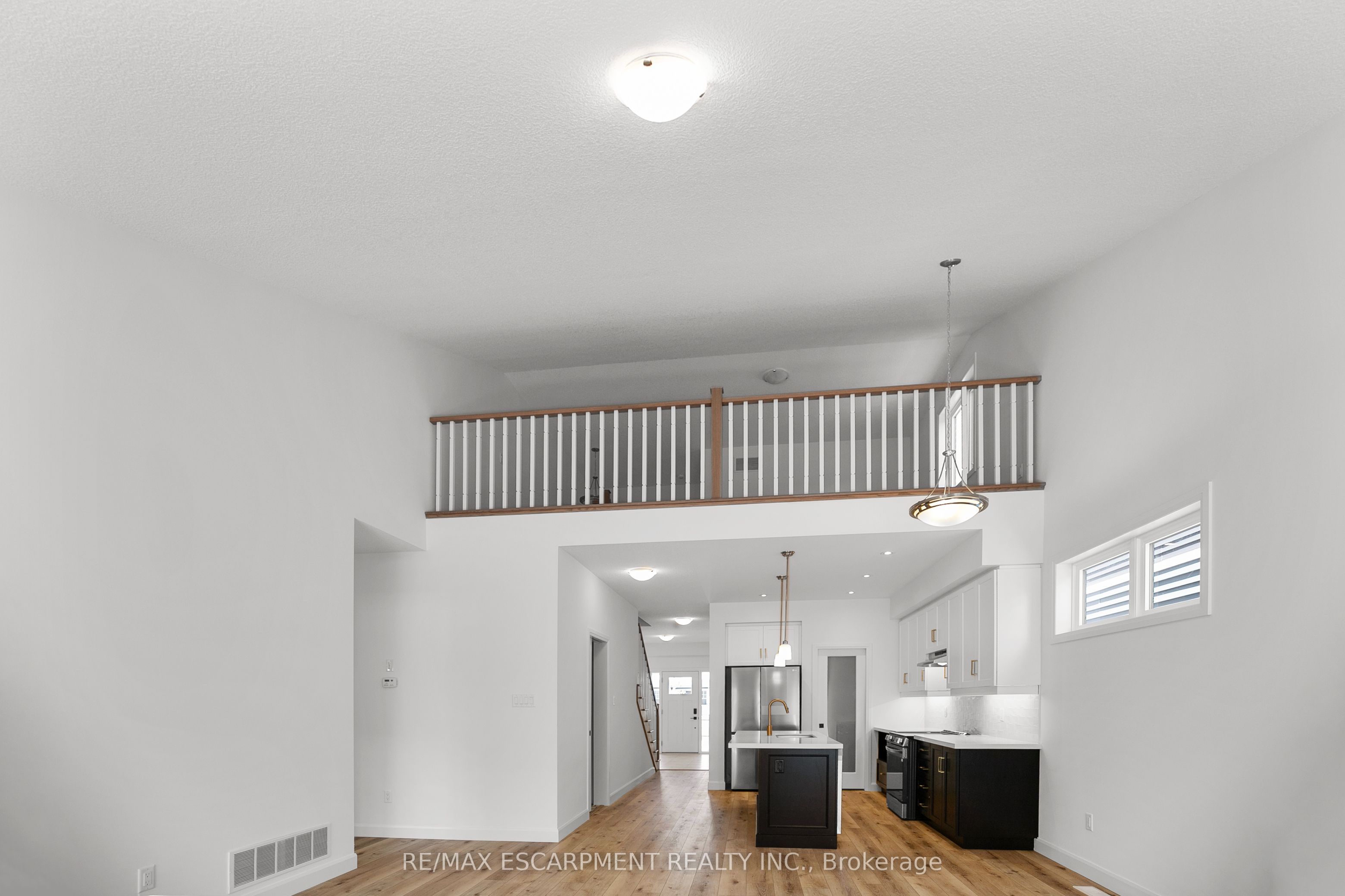 26 Beachwalk Crescent Property Photo 26