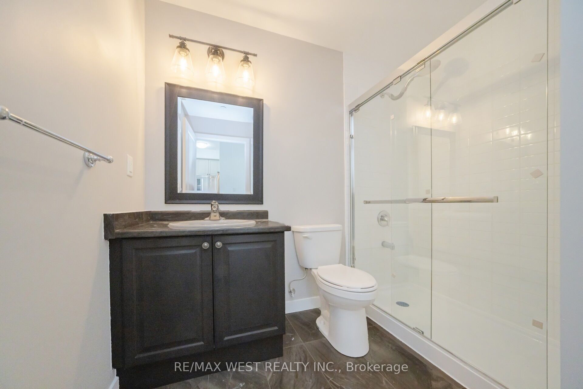 101 Shoreview Place 131 Property Photo 18