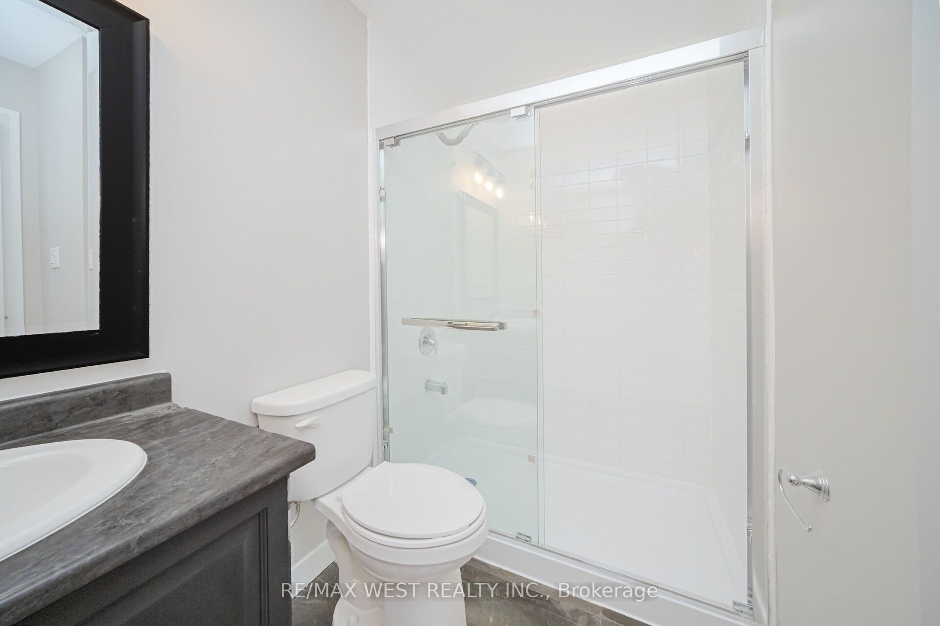 101 Shoreview Place 131 Property Photo 19