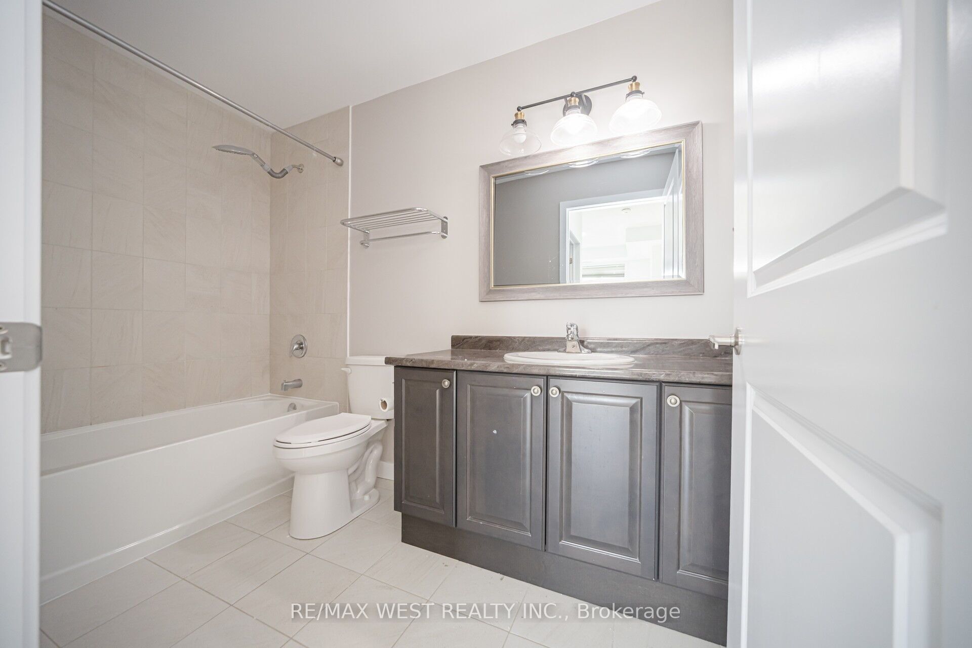 101 Shoreview Place 131 Property Photo 42