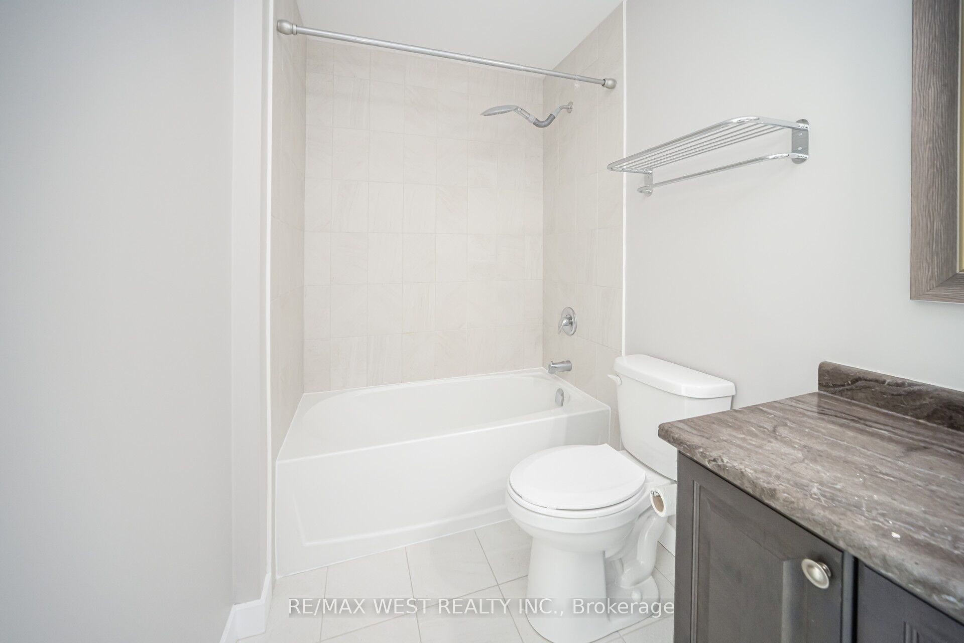 101 Shoreview Place 131 Property Photo 43