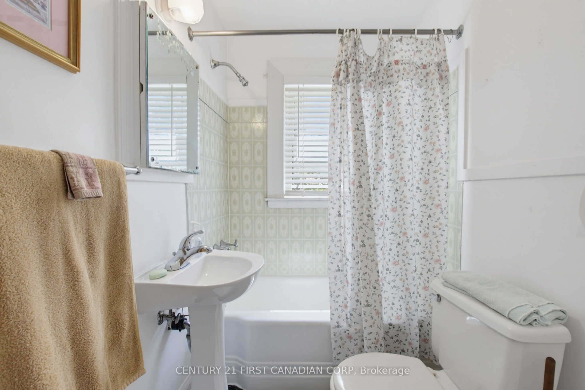 444 Forest Lawn Avenue Property Photo 9