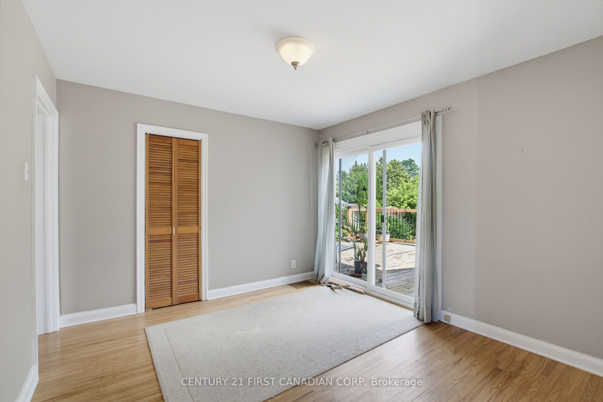 444 Forest Lawn Avenue Property Photo 16