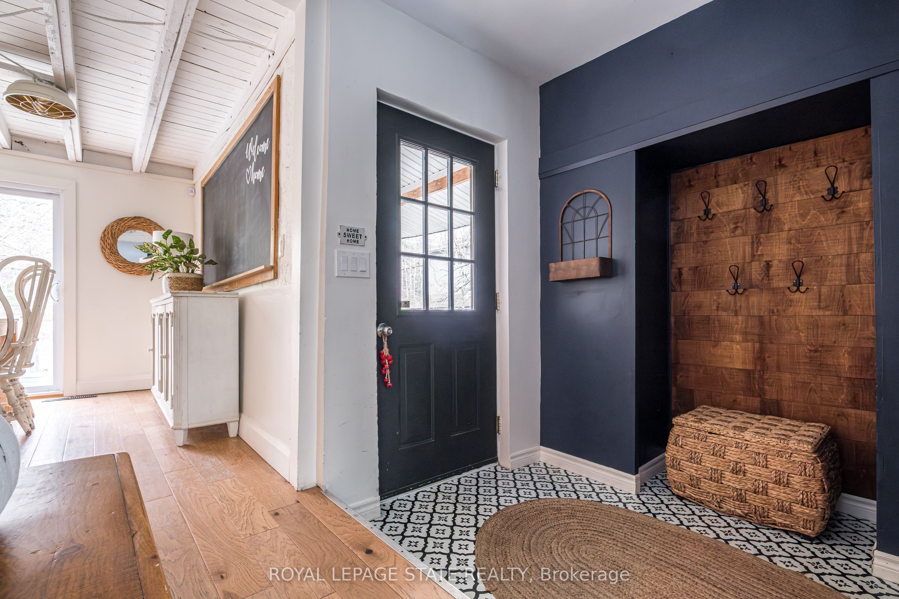 39 Park Street E Property Photo 25
