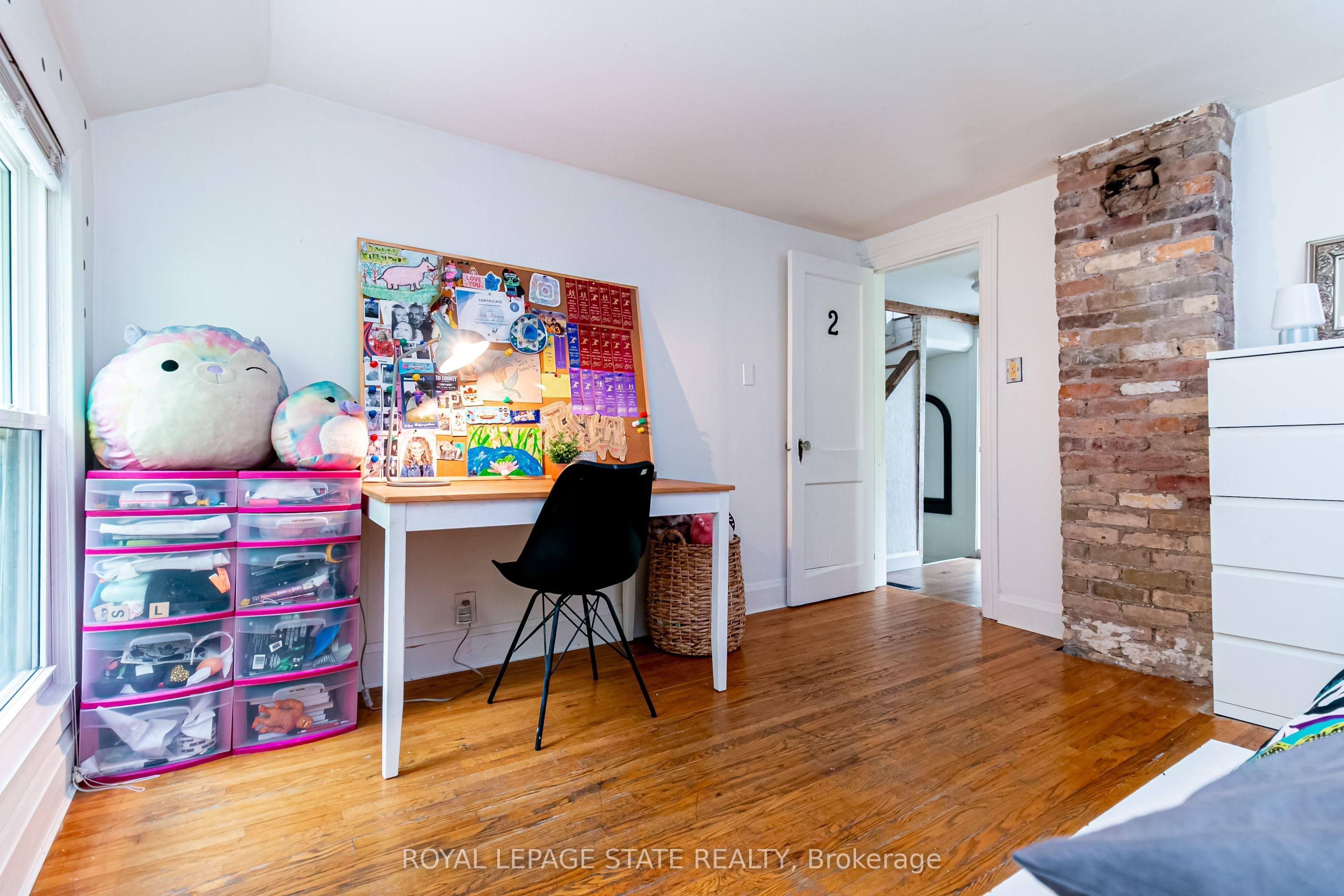 39 Park Street E Property Photo 35