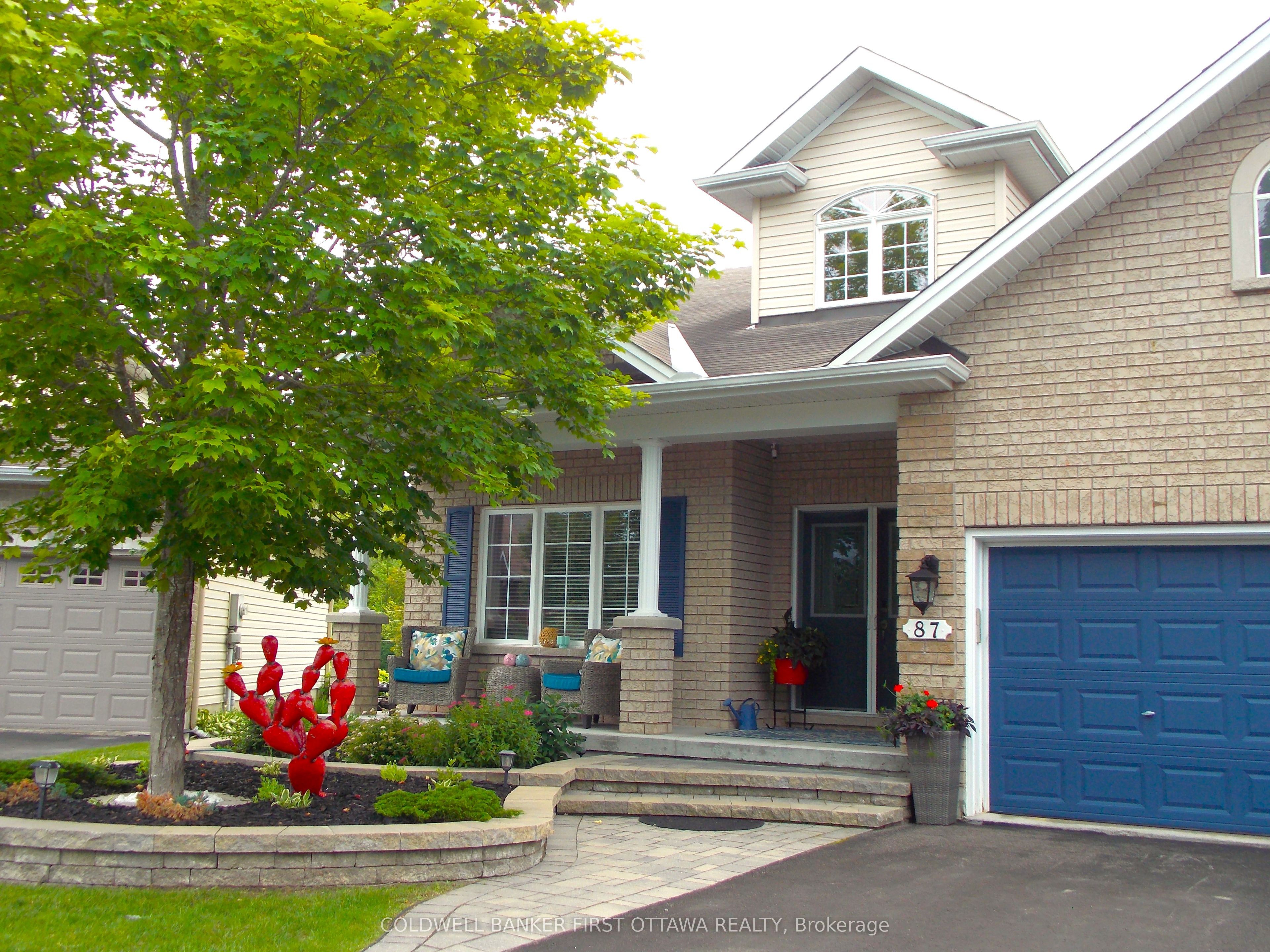 87 Wolff Crescent Property Photo 1