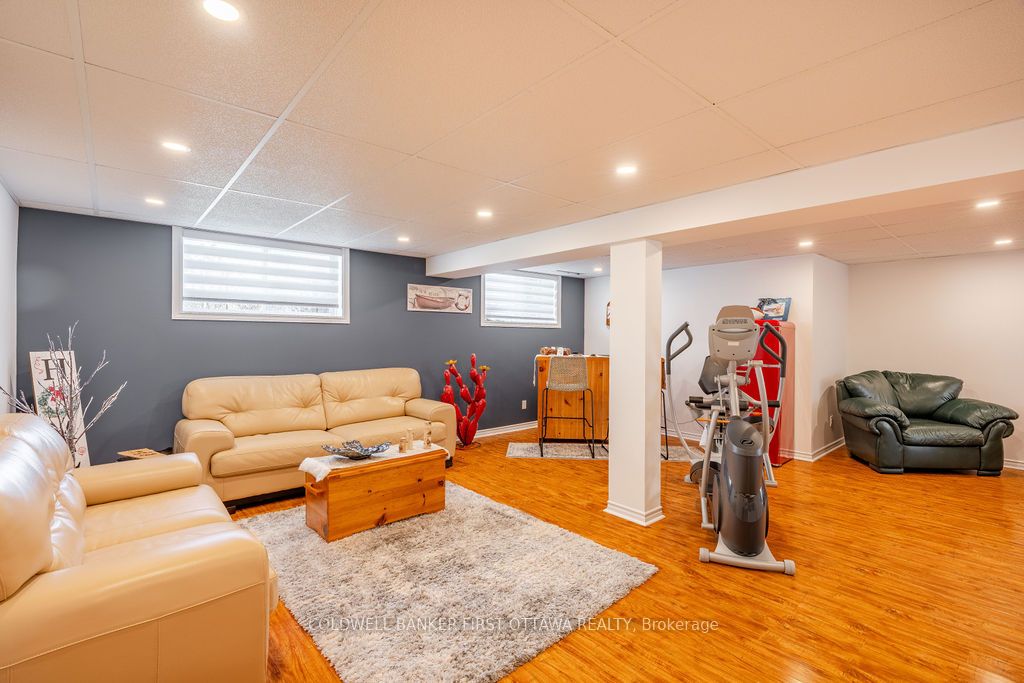 87 Wolff Crescent Property Photo 34