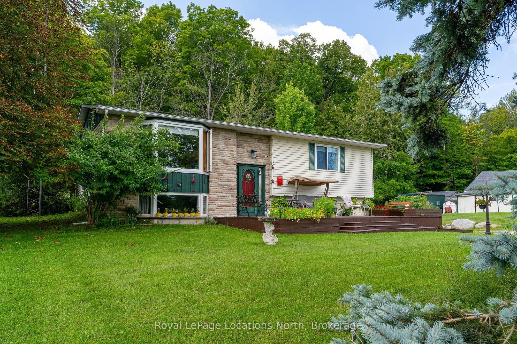 159028 7th Line Property Photo 1