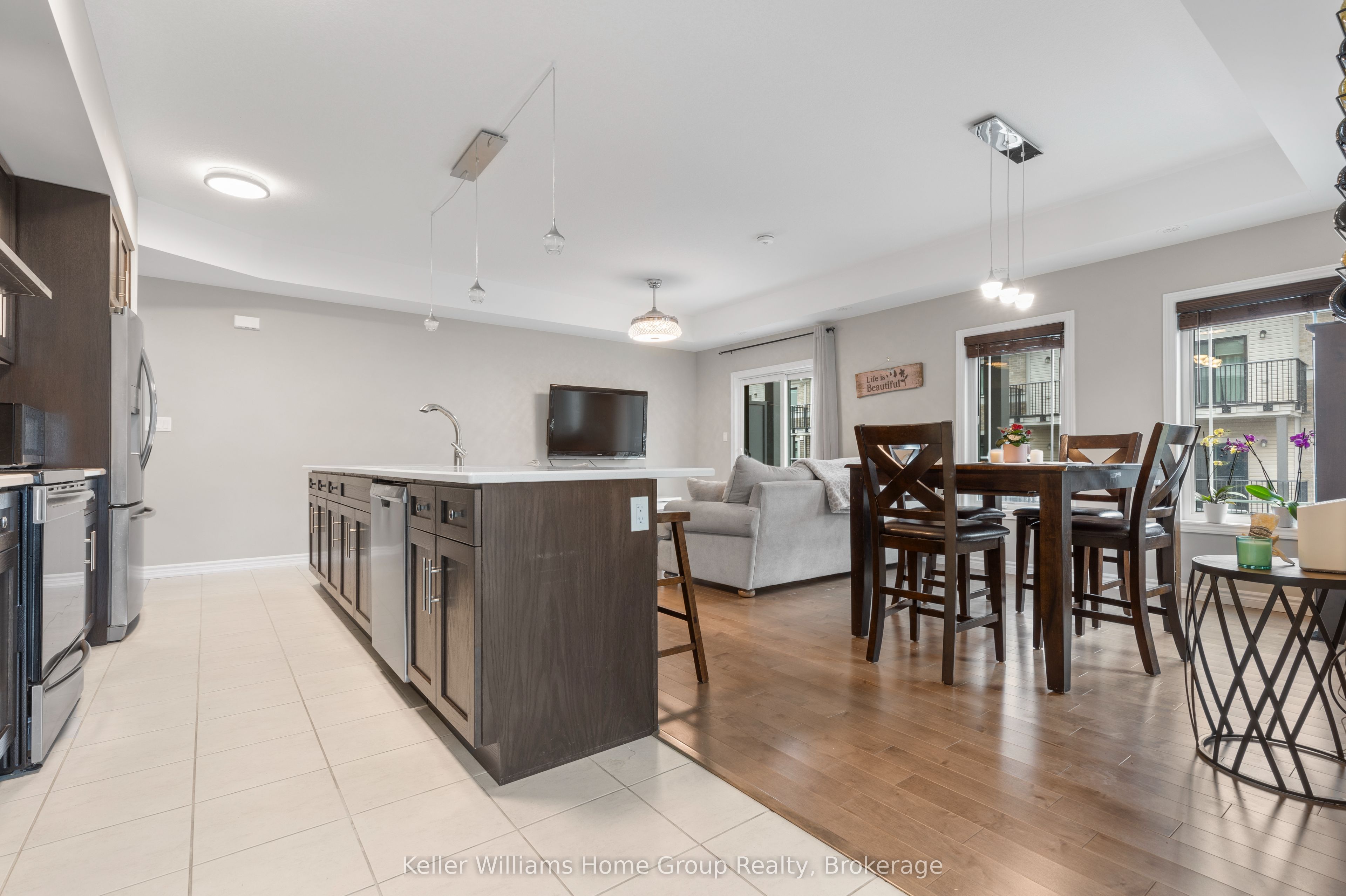 107 Westra Drive 35 Property Photo 6