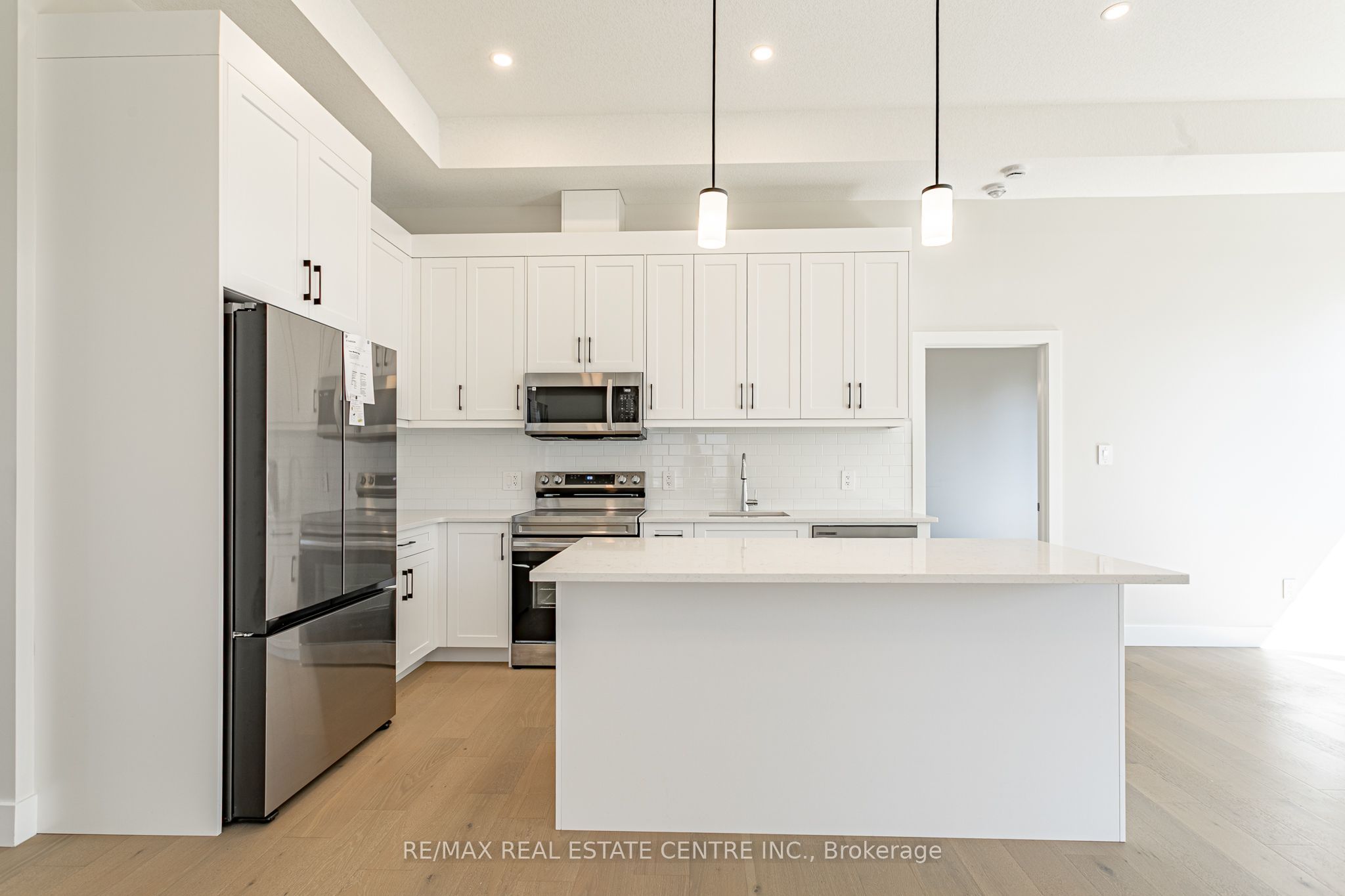 7966 Fallon Drive 18 Property Photo 11