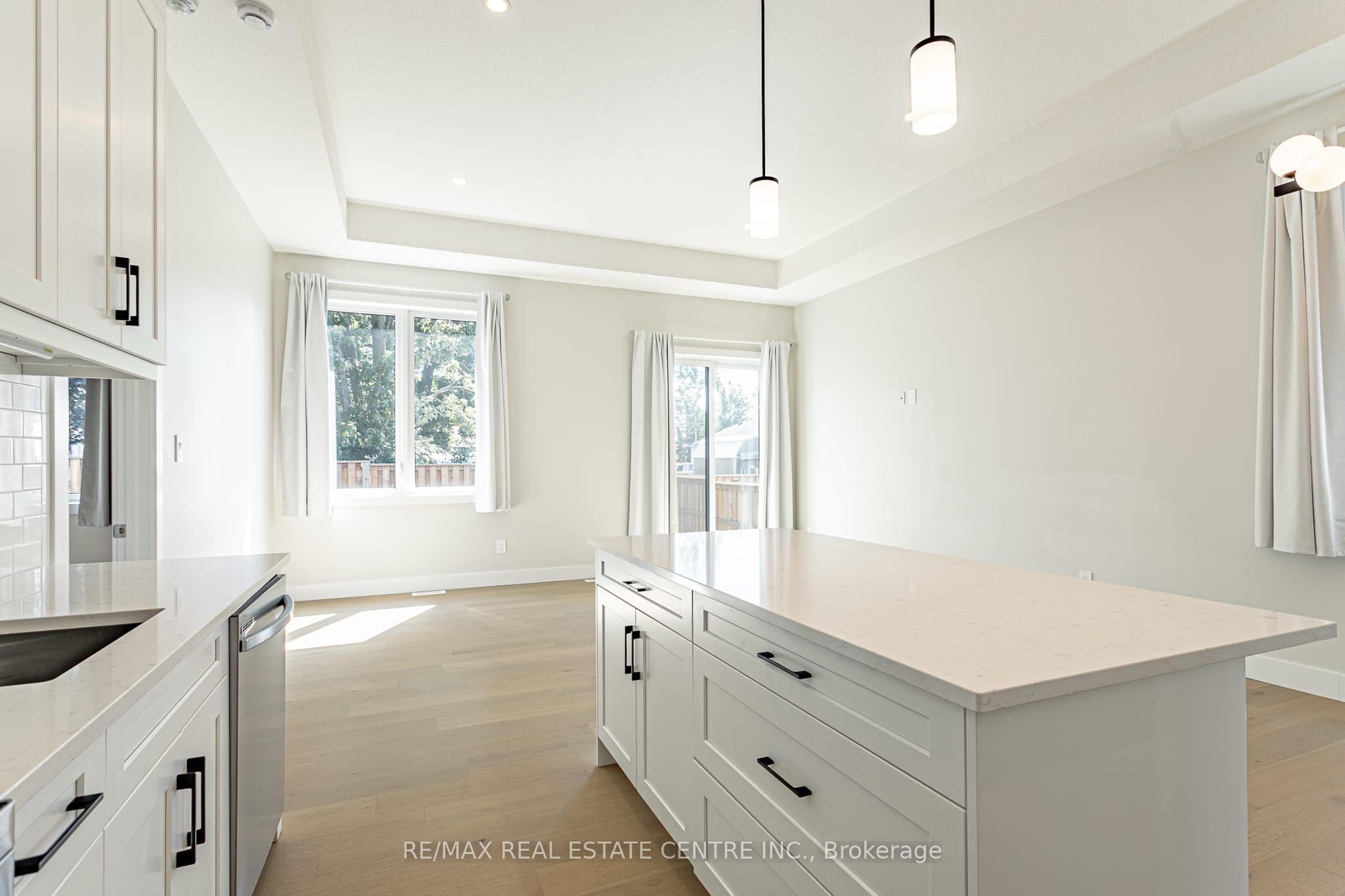 7966 Fallon Drive 18 Property Photo 12