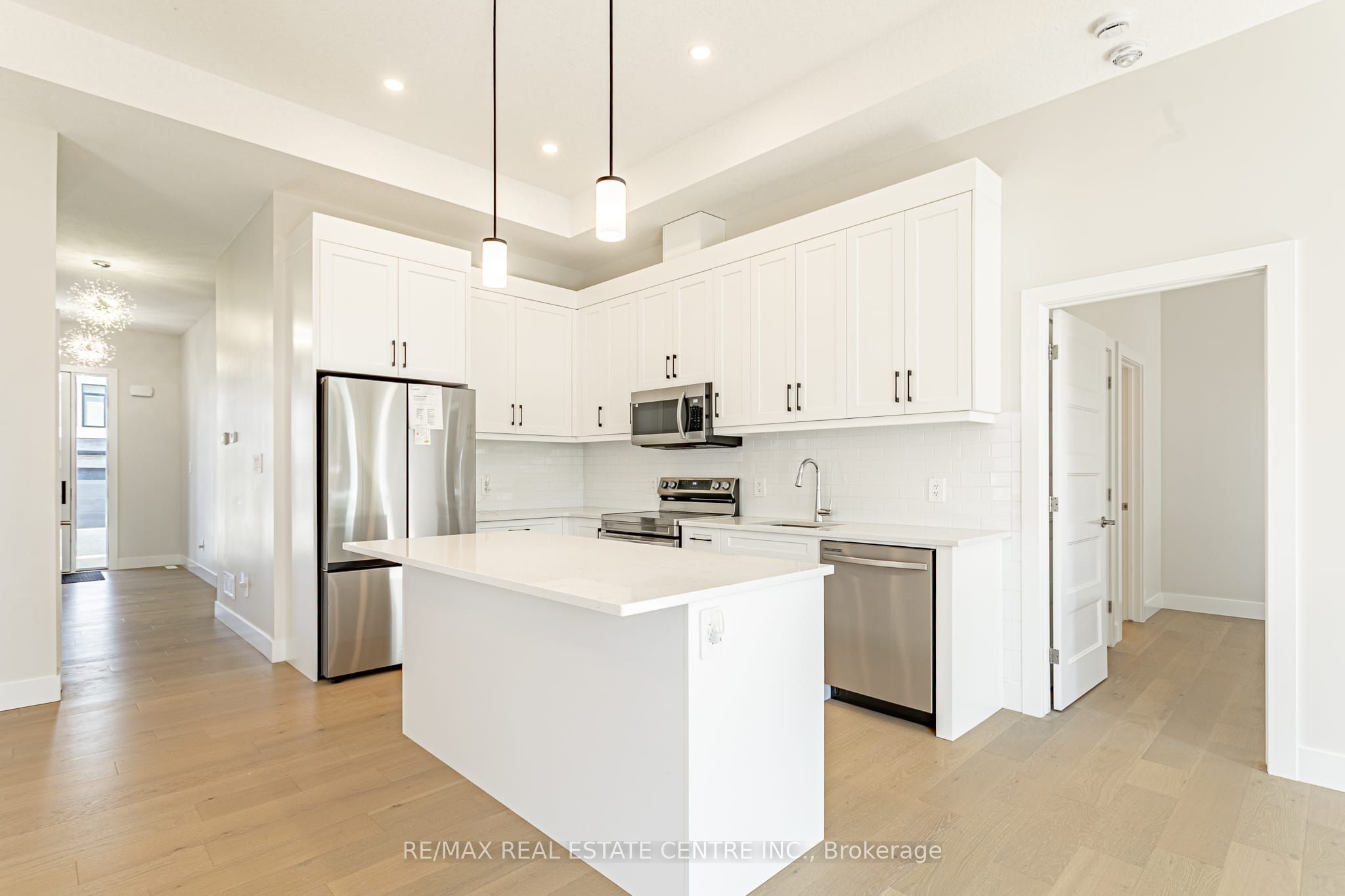 7966 Fallon Drive 18 Property Photo 13