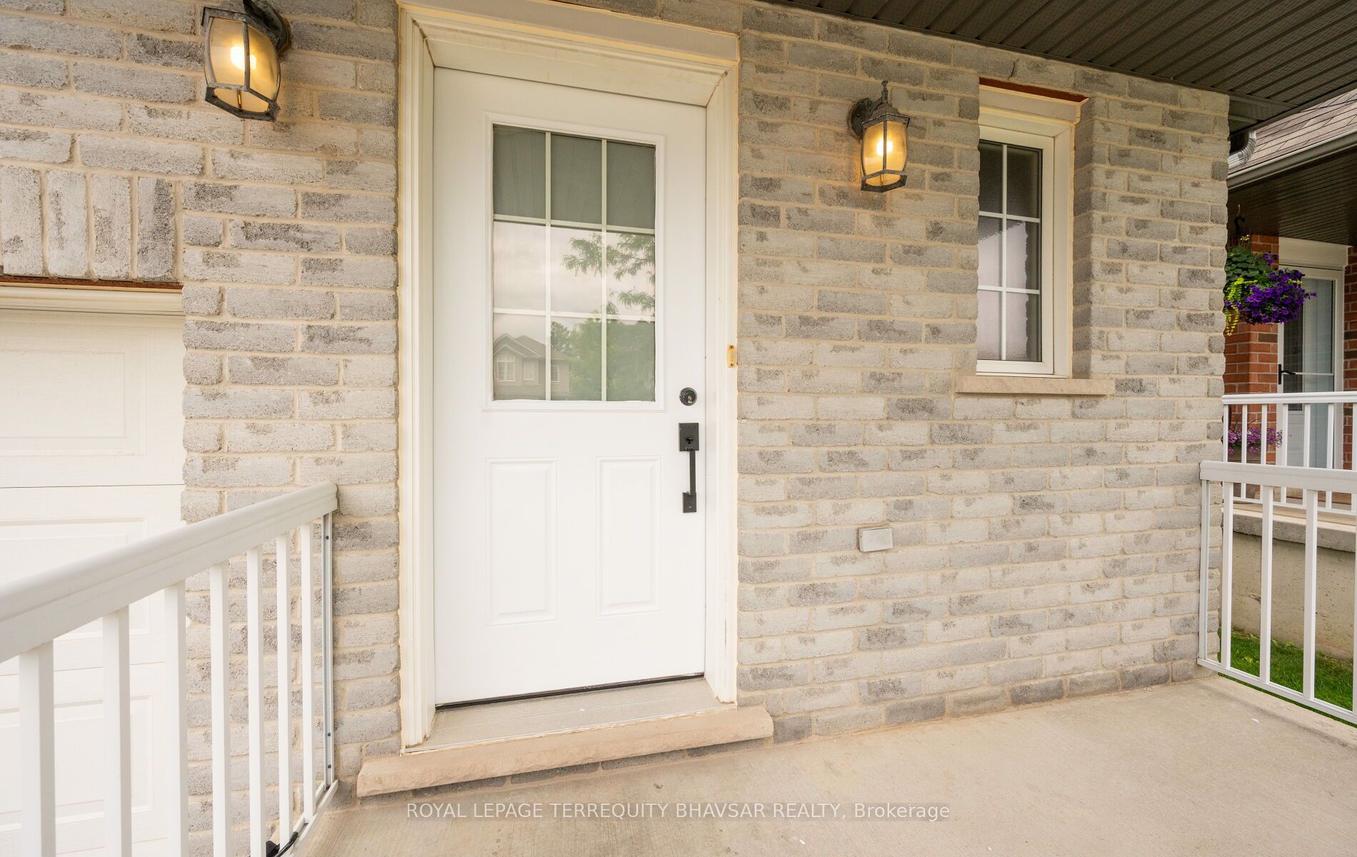 111 Parkvale Drive Property Photo 6