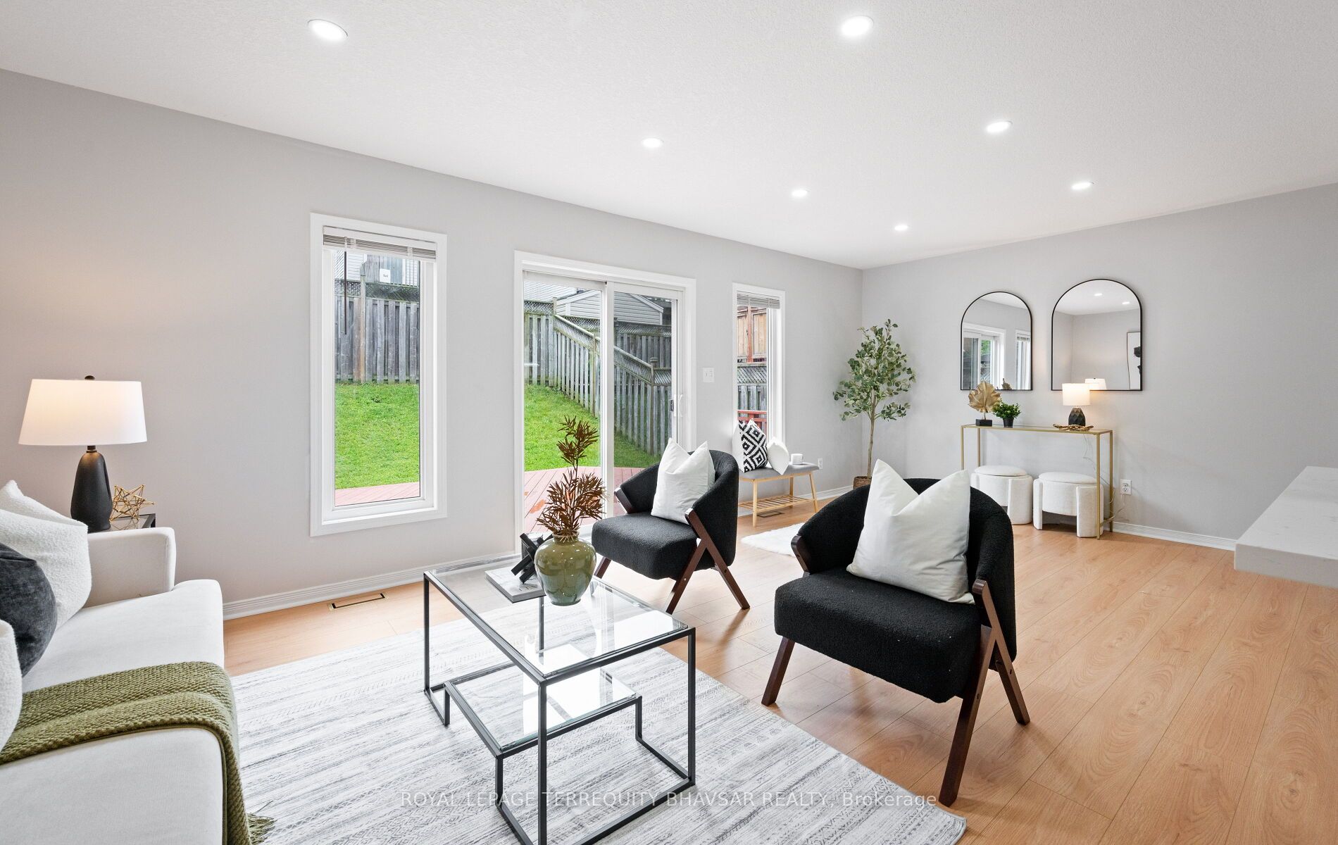 111 Parkvale Drive Property Photo 11