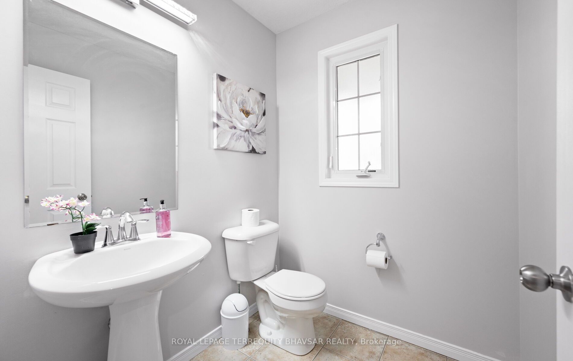 111 Parkvale Drive Property Photo 25