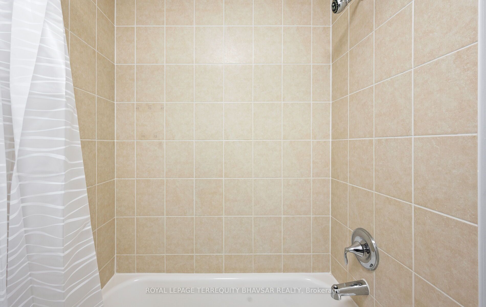 111 Parkvale Drive Property Photo 39