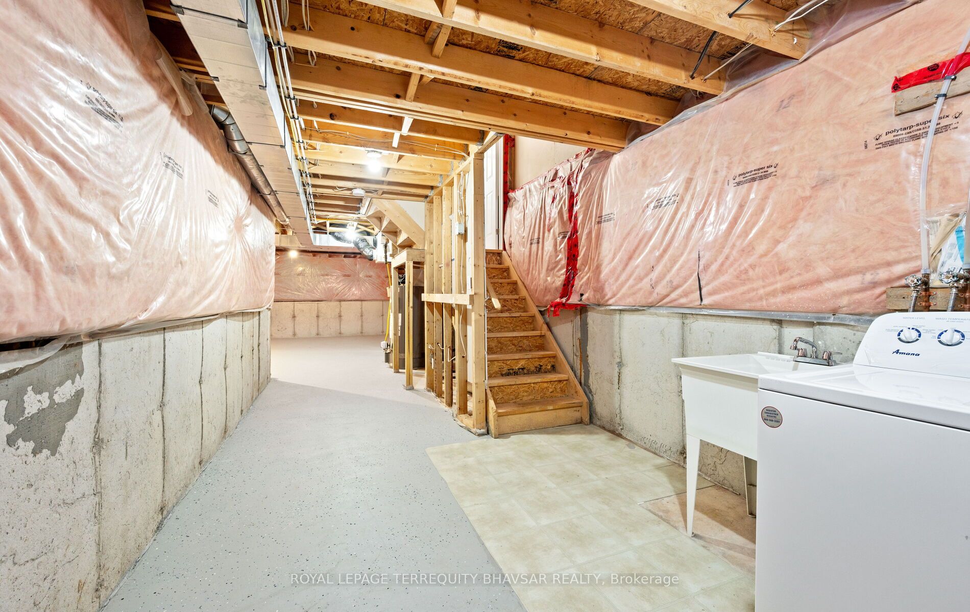 111 Parkvale Drive Property Photo 42