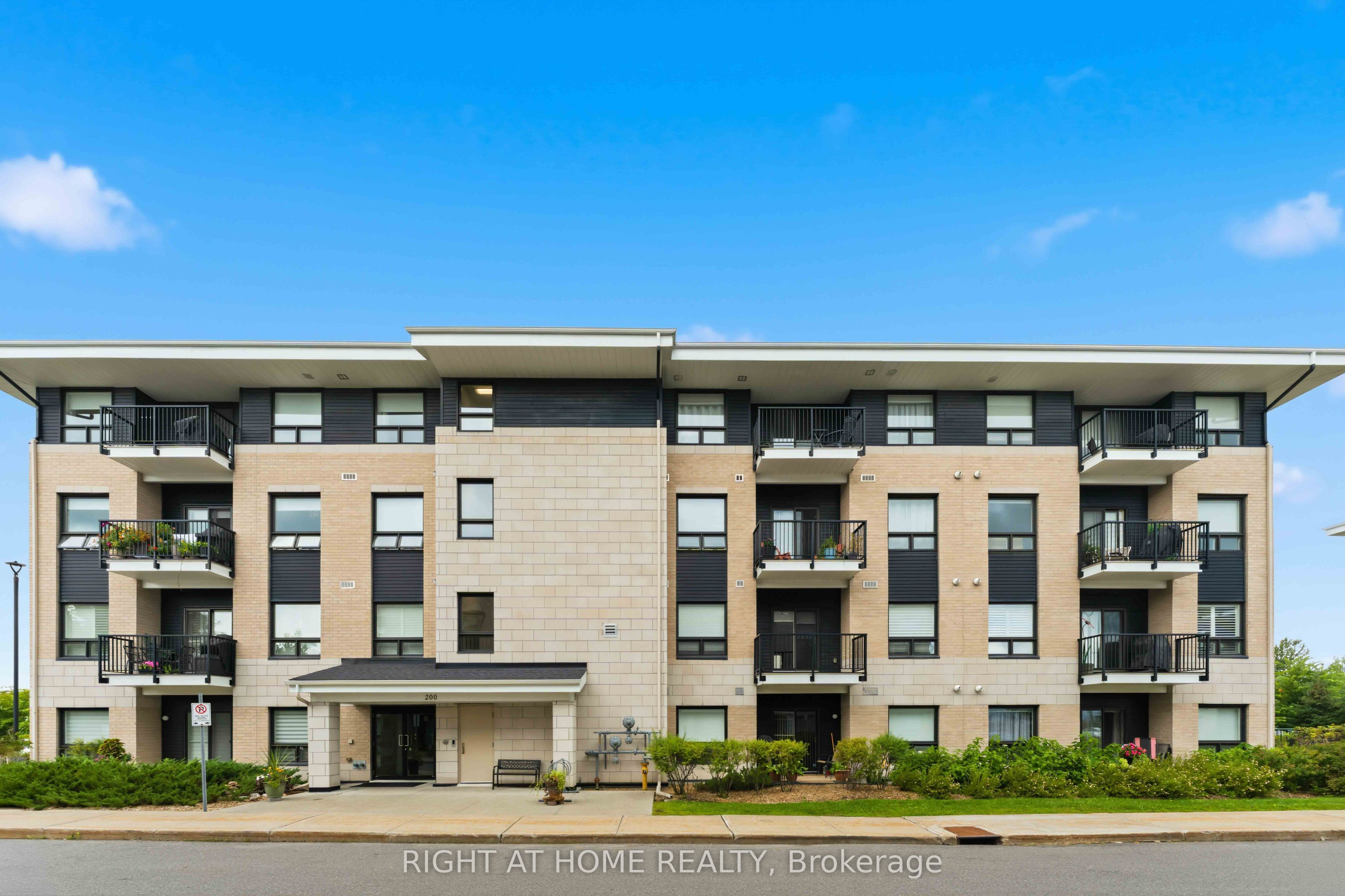200 Winterfell Private 405 Property Photo 1