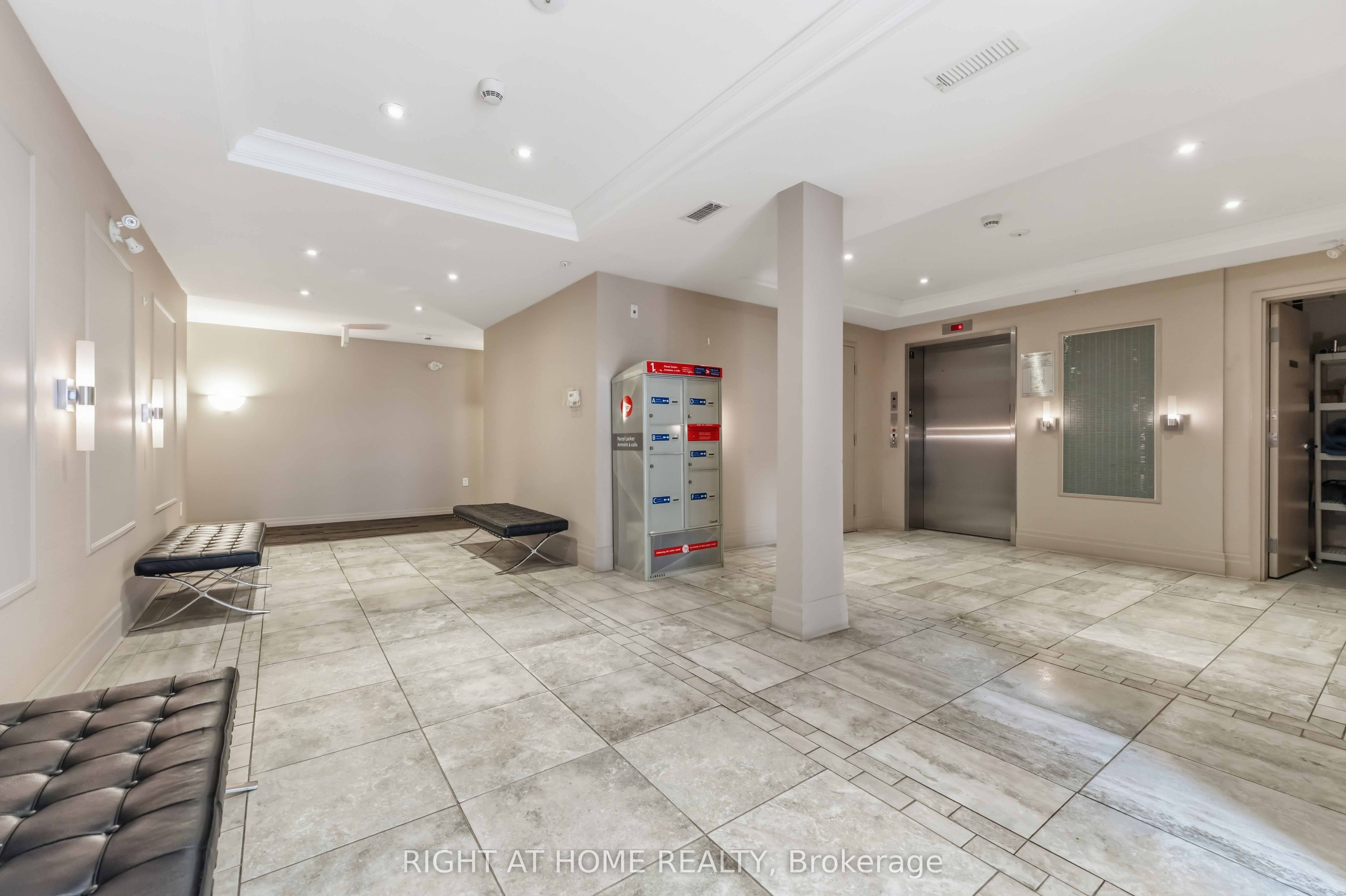 200 Winterfell Private 405 Property Photo 2
