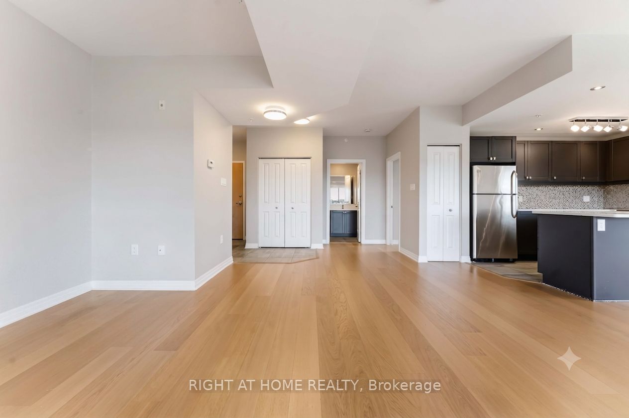 200 Winterfell Private 405 Property Photo 9