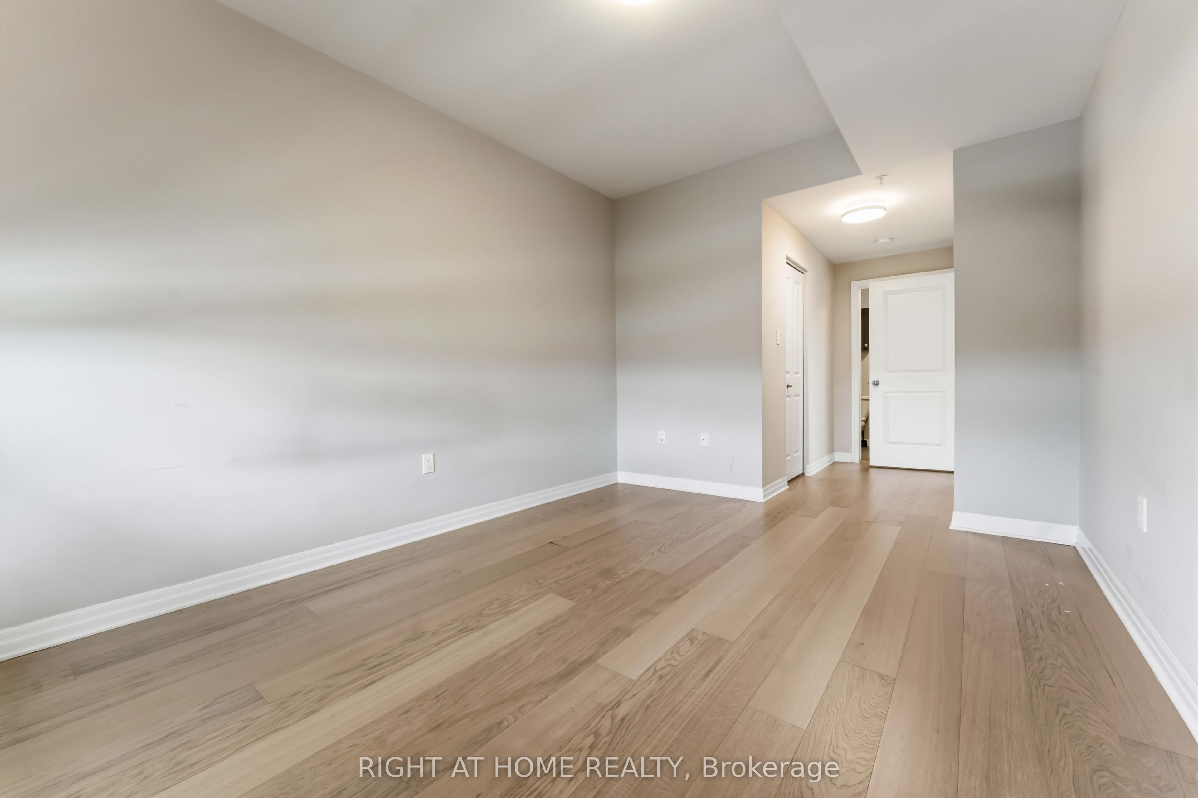 200 Winterfell Private 405 Property Photo 18