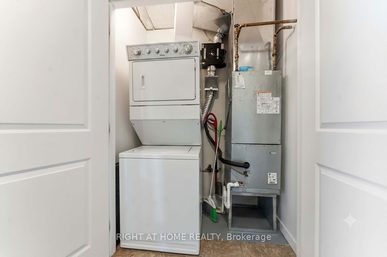 200 Winterfell Private 405 Property Photo 22