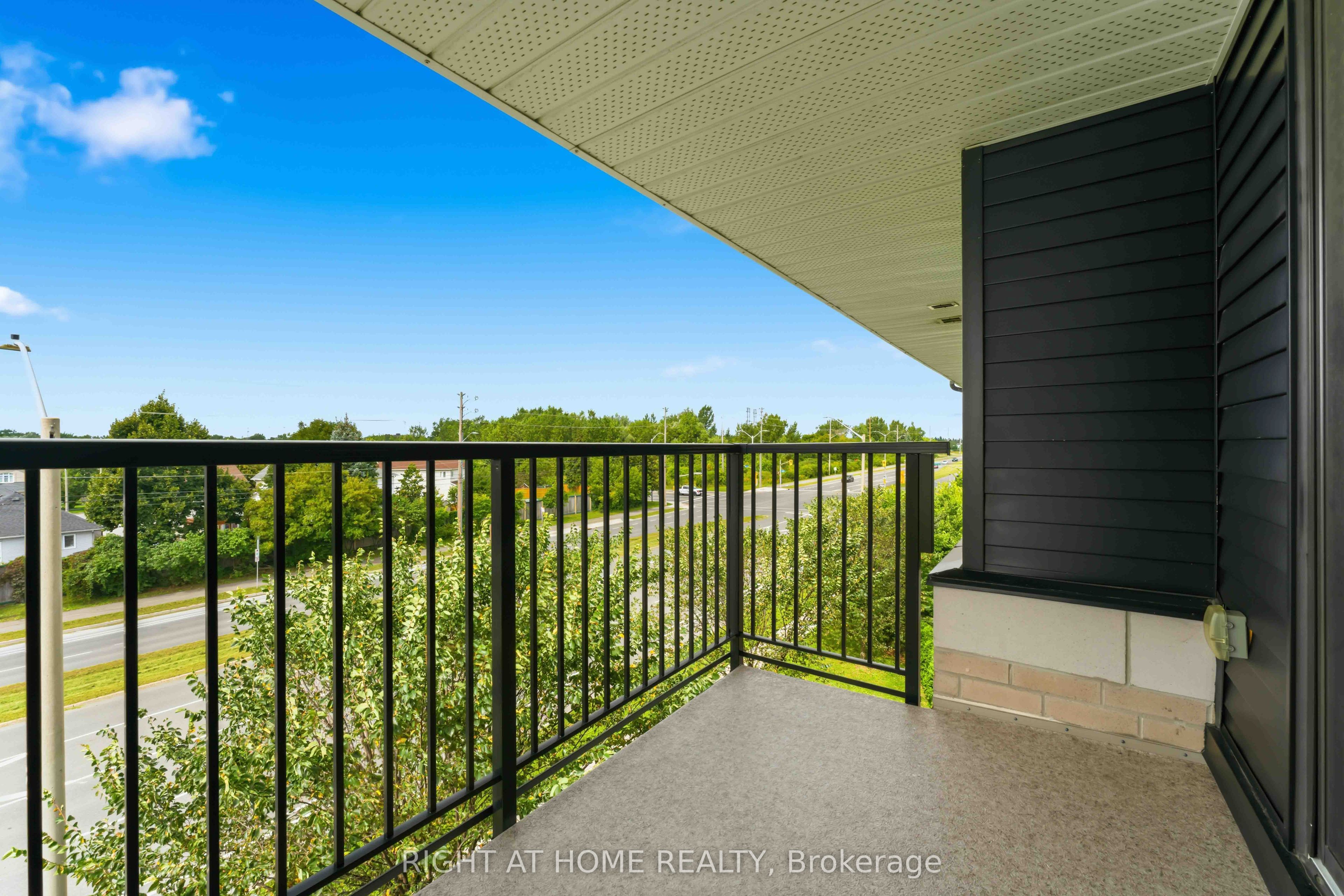 200 Winterfell Private 405 Property Photo 23