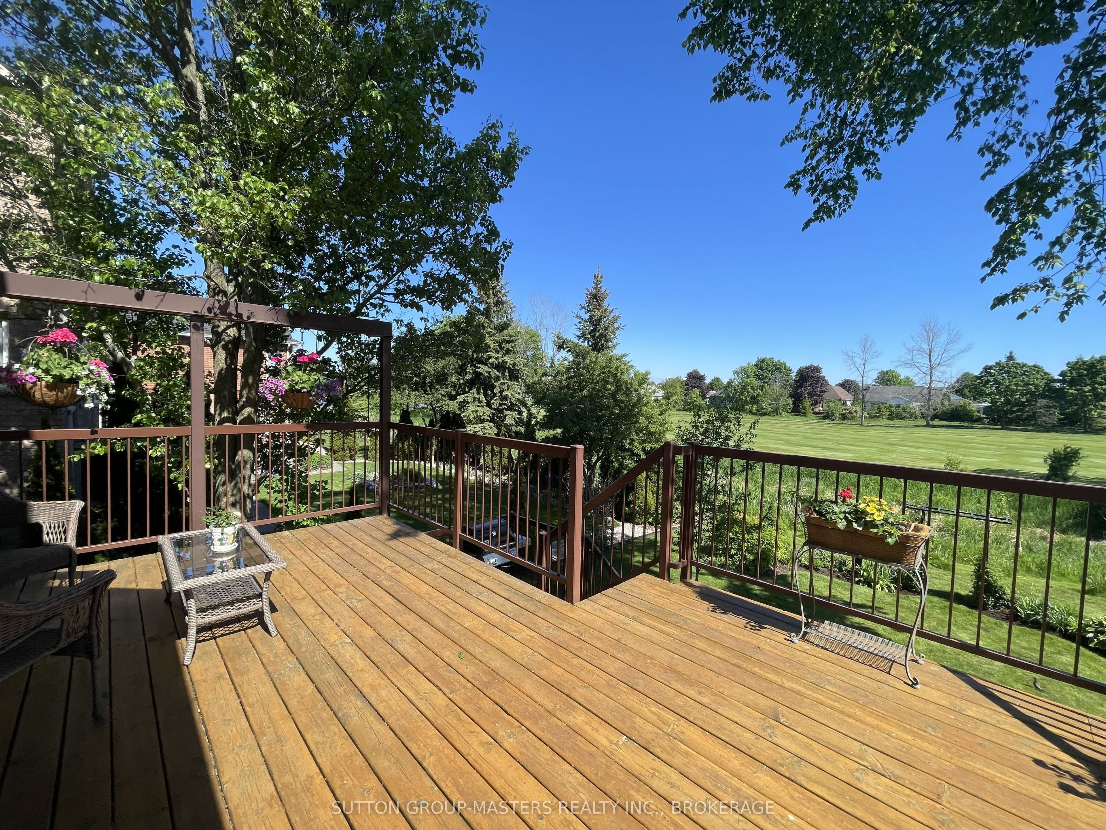 24 Glenora Drive Property Photo 3