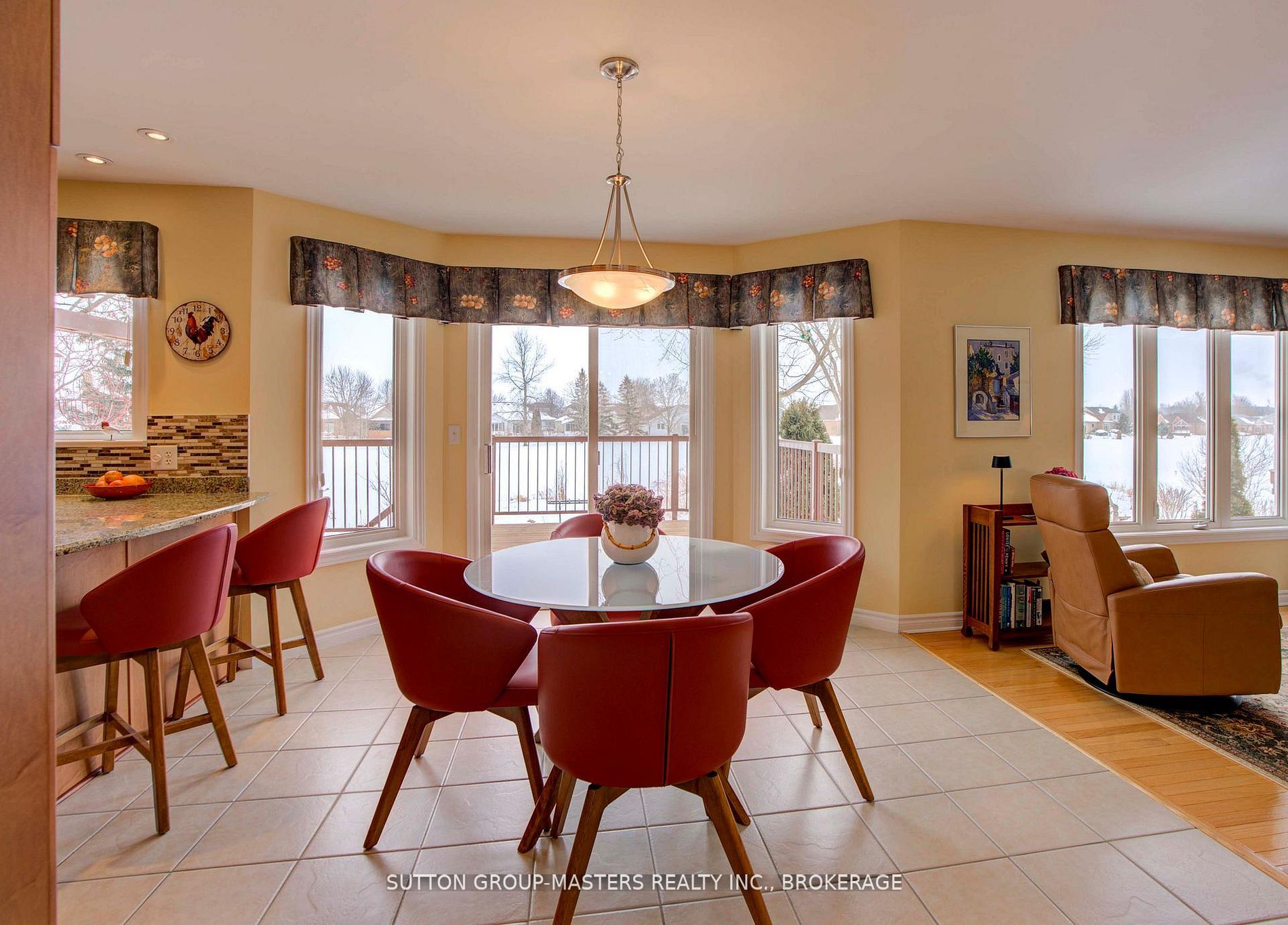 24 Glenora Drive Property Photo 12
