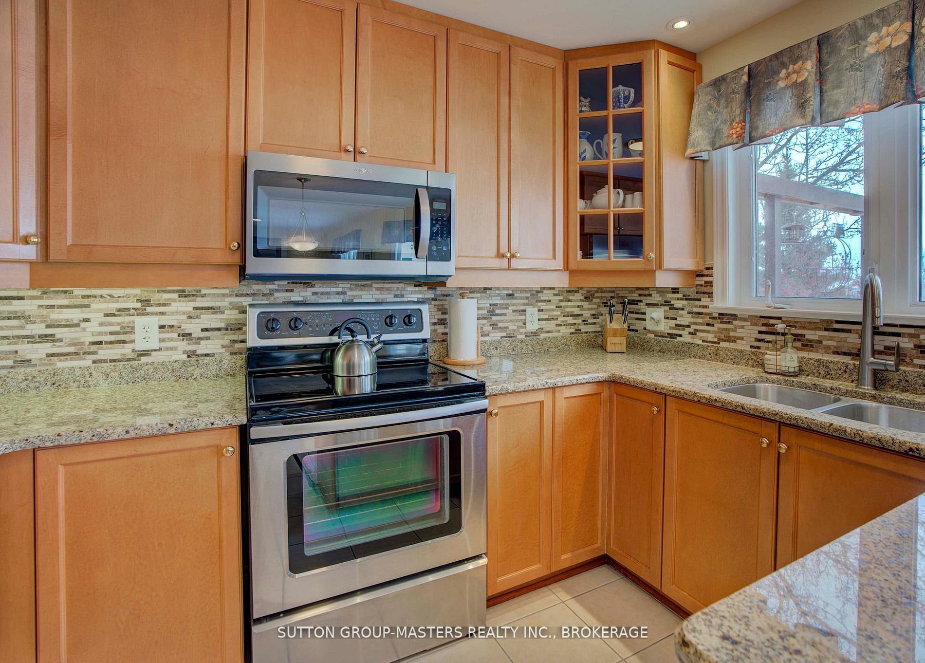 24 Glenora Drive Property Photo 17
