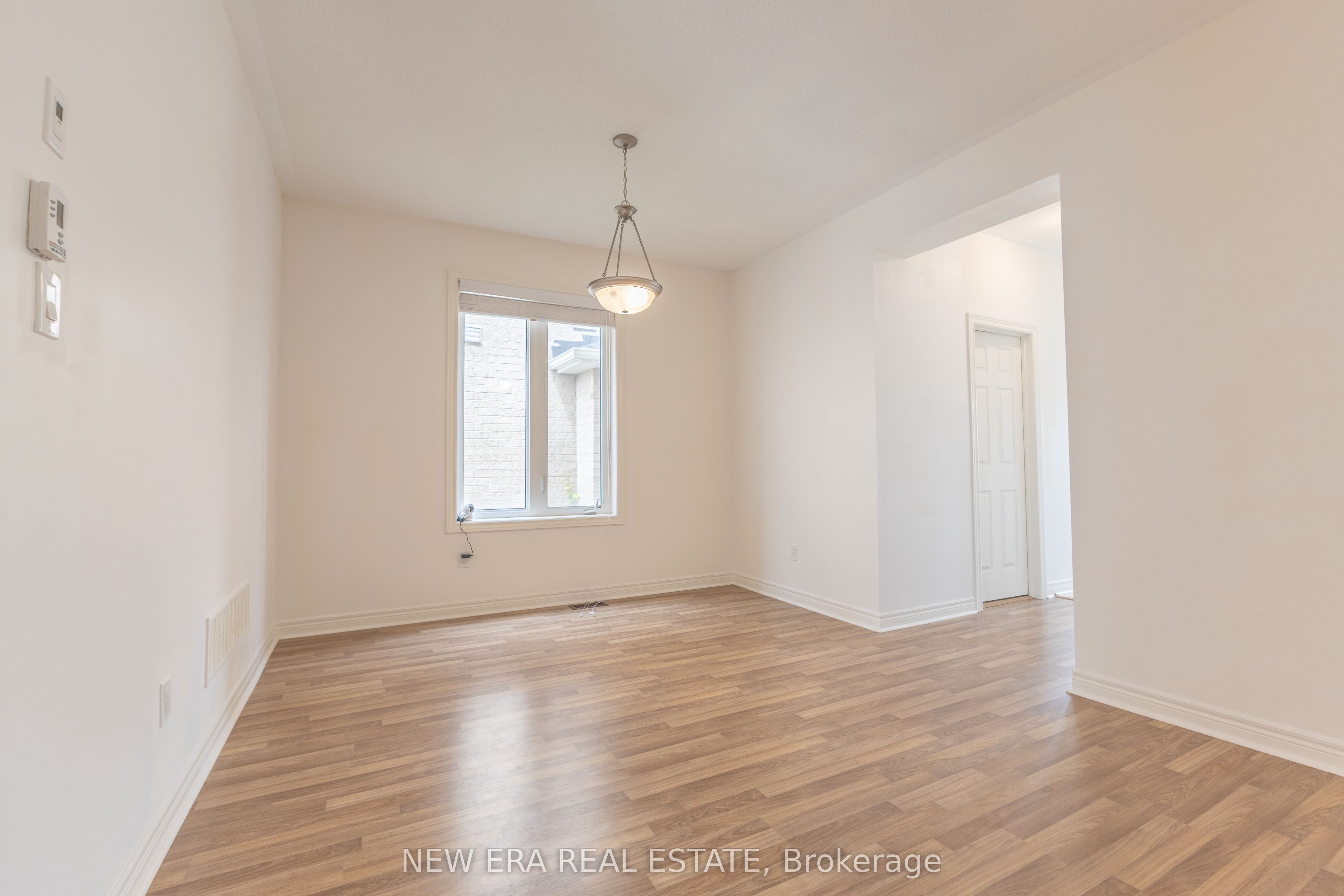 77 Barlow Place Property Photo 7