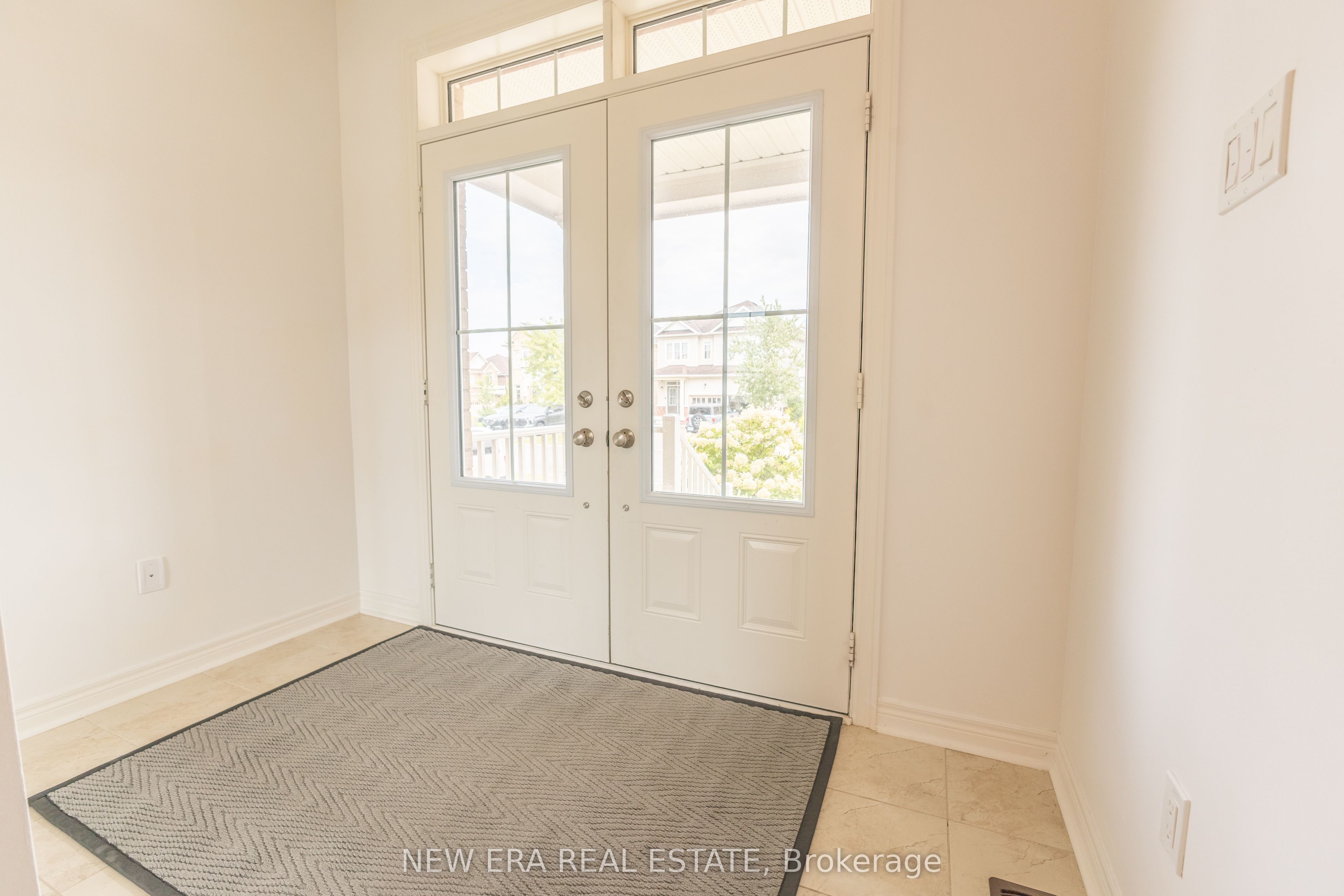 77 Barlow Place Property Photo 17