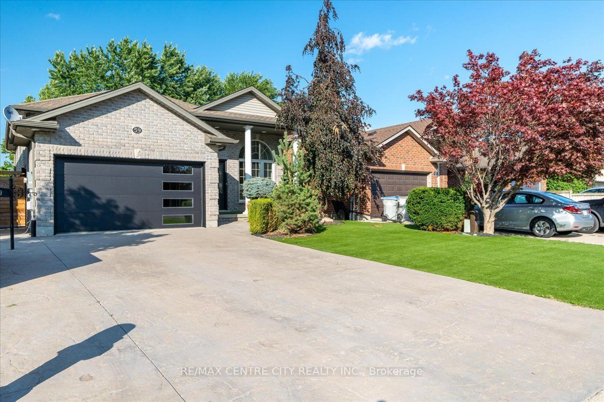 59 Bridle Path Property Photo 2