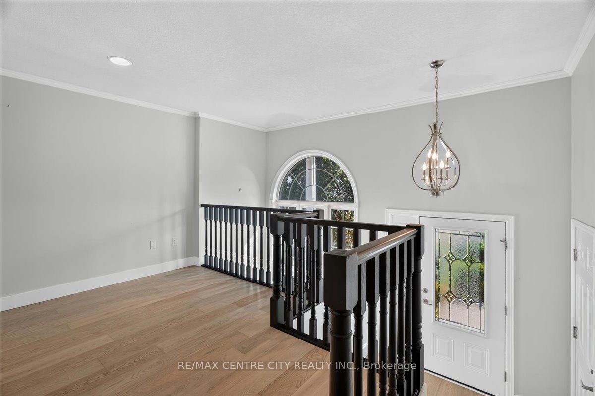 59 Bridle Path Property Photo 6