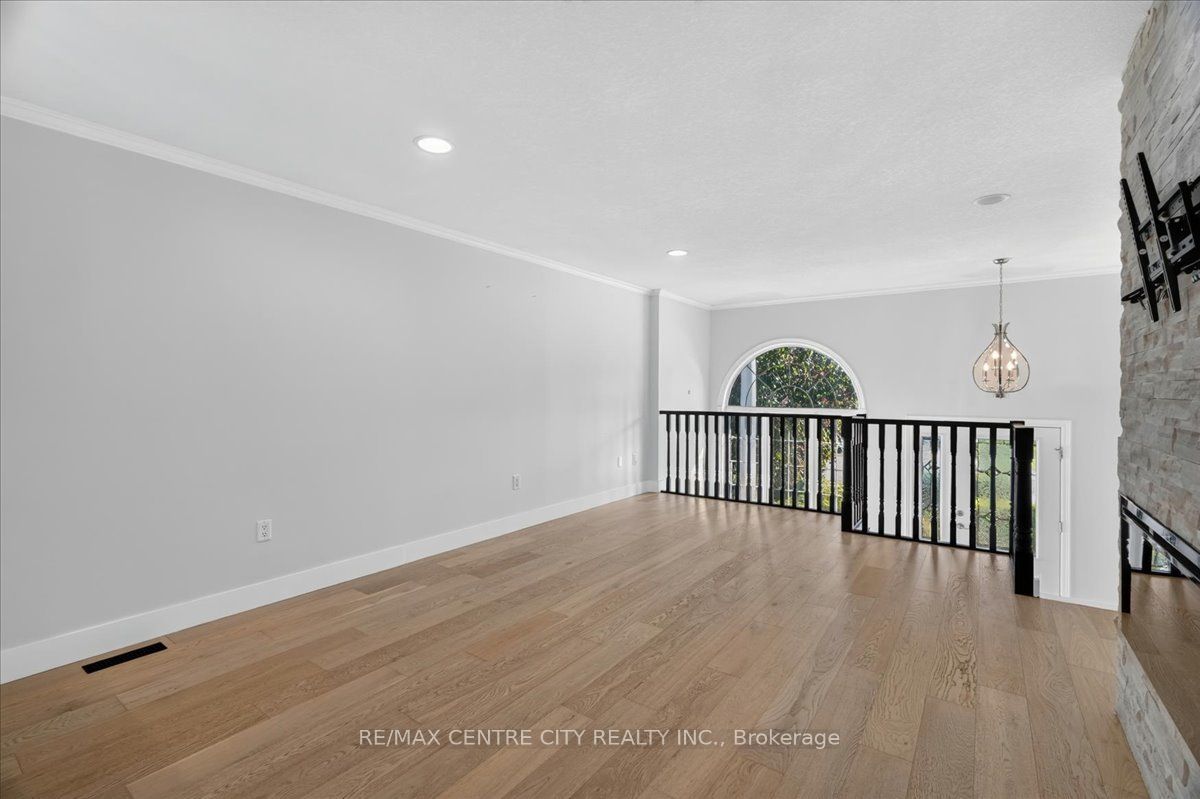 59 Bridle Path Property Photo 7