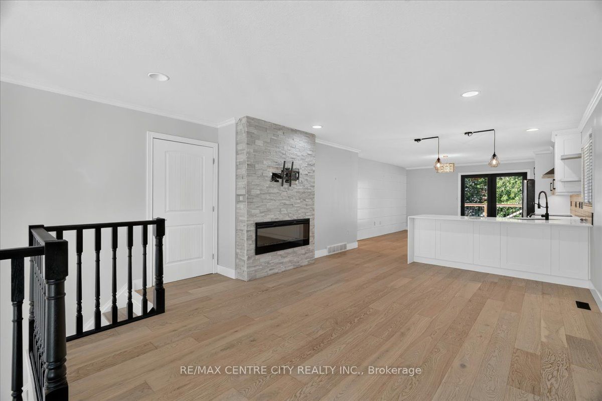59 Bridle Path Property Photo 8