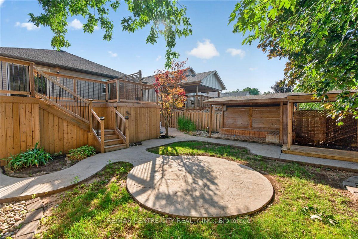 59 Bridle Path Property Photo 39