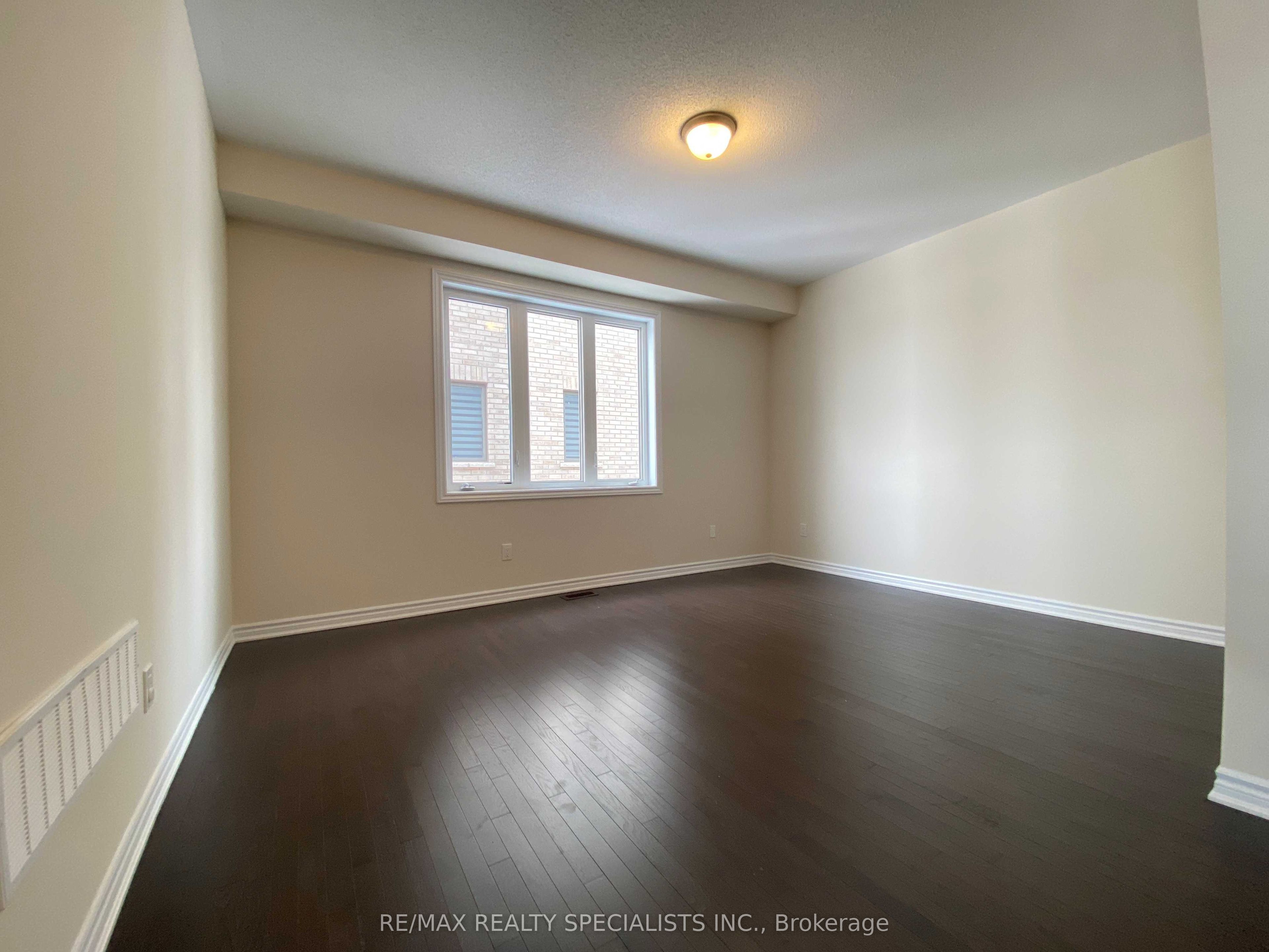 17 Oriole Crescent Property Photo 9
