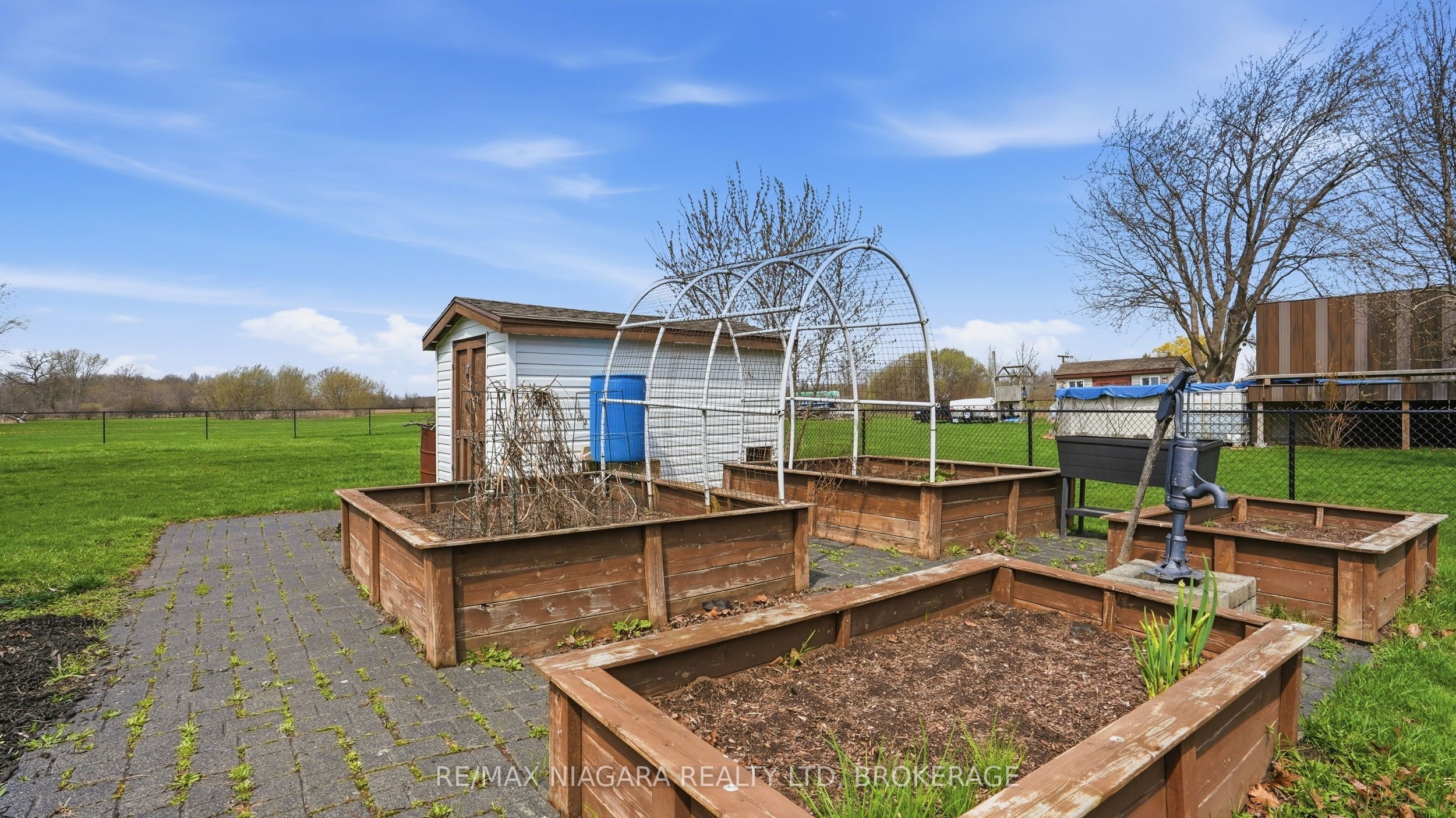 106 Colborne Street Property Photo 33