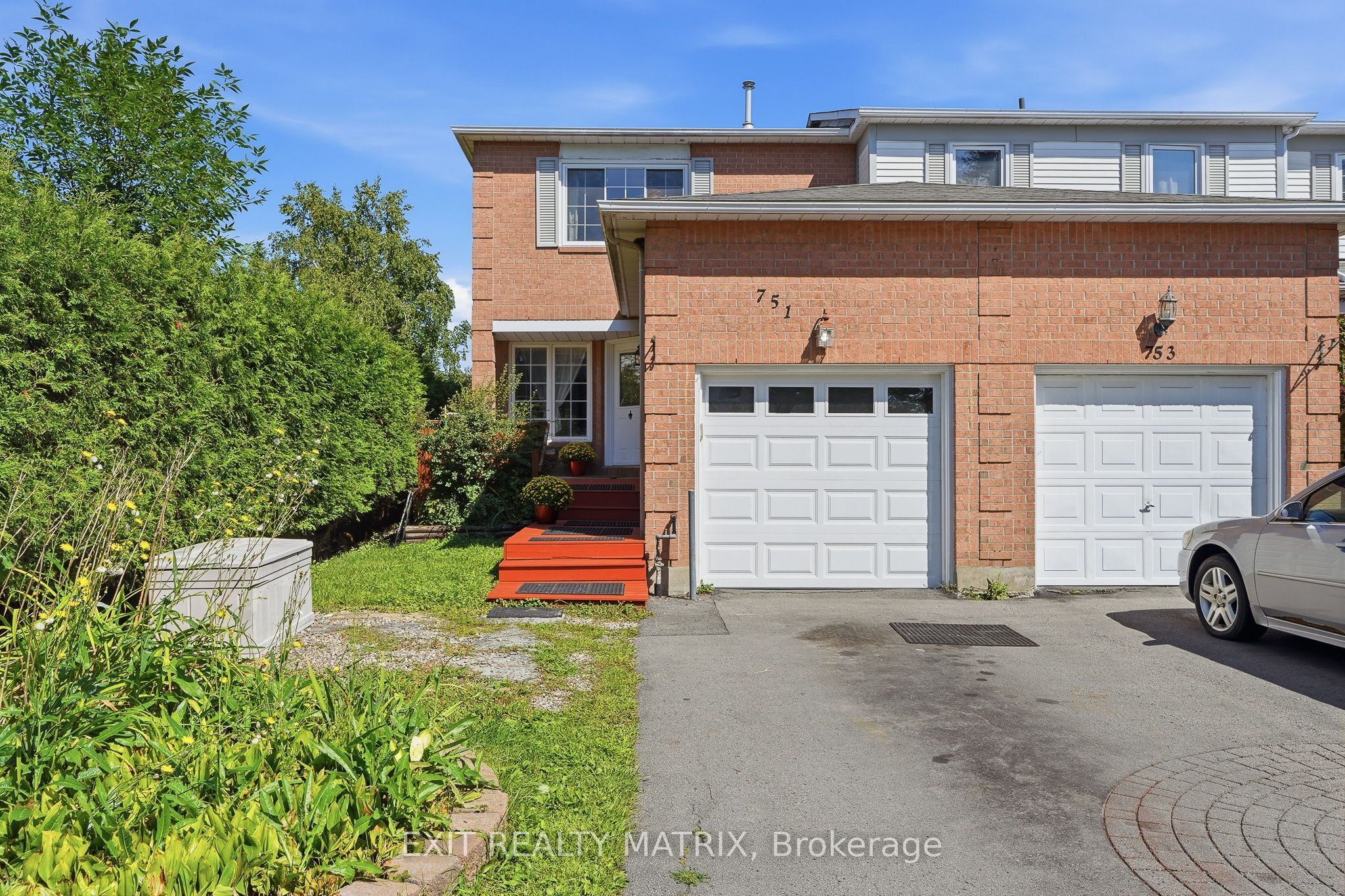 751 Clearcrest Crescent
