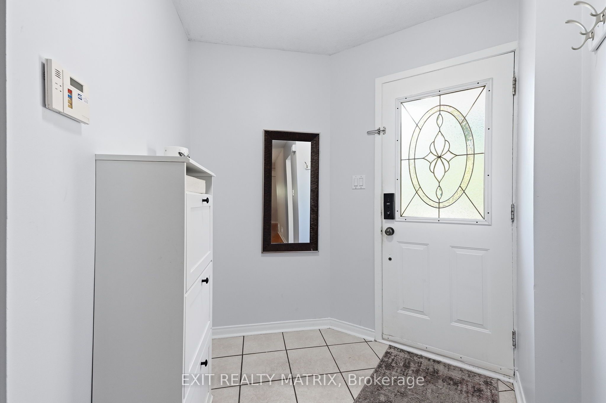 751 Clearcrest Crescent Property Photo 4