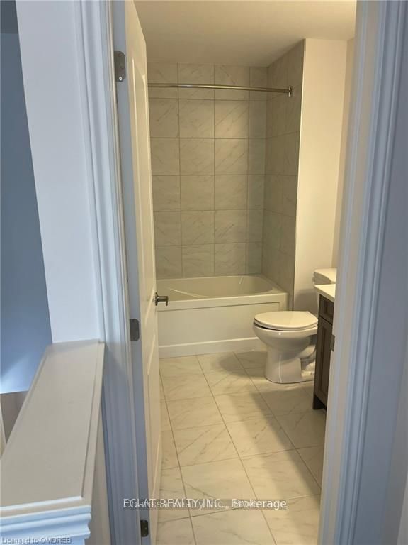61 -135 Soho Street Property Photo 10