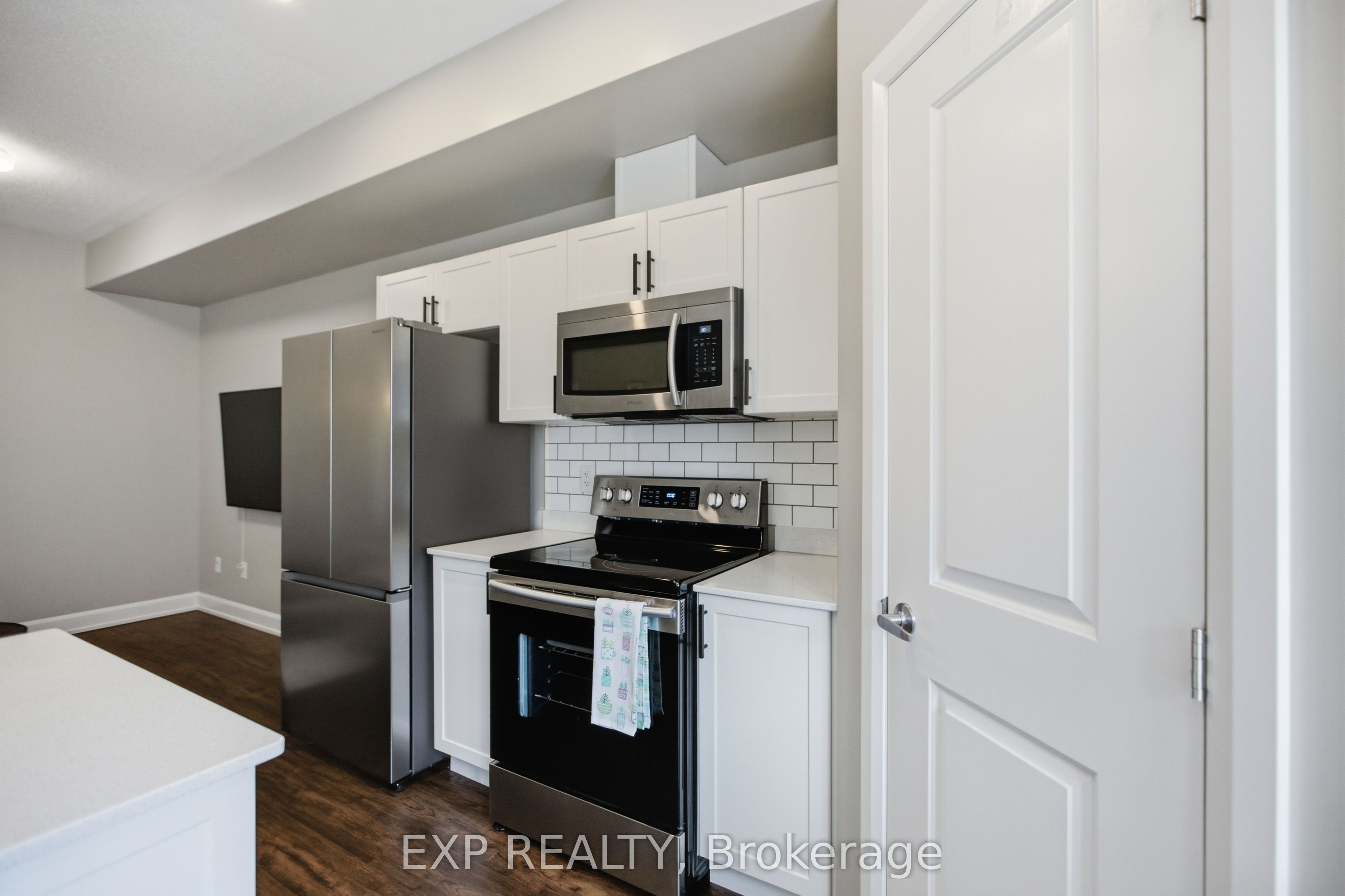 42 Vimy Ridge Crescent Property Photo 10
