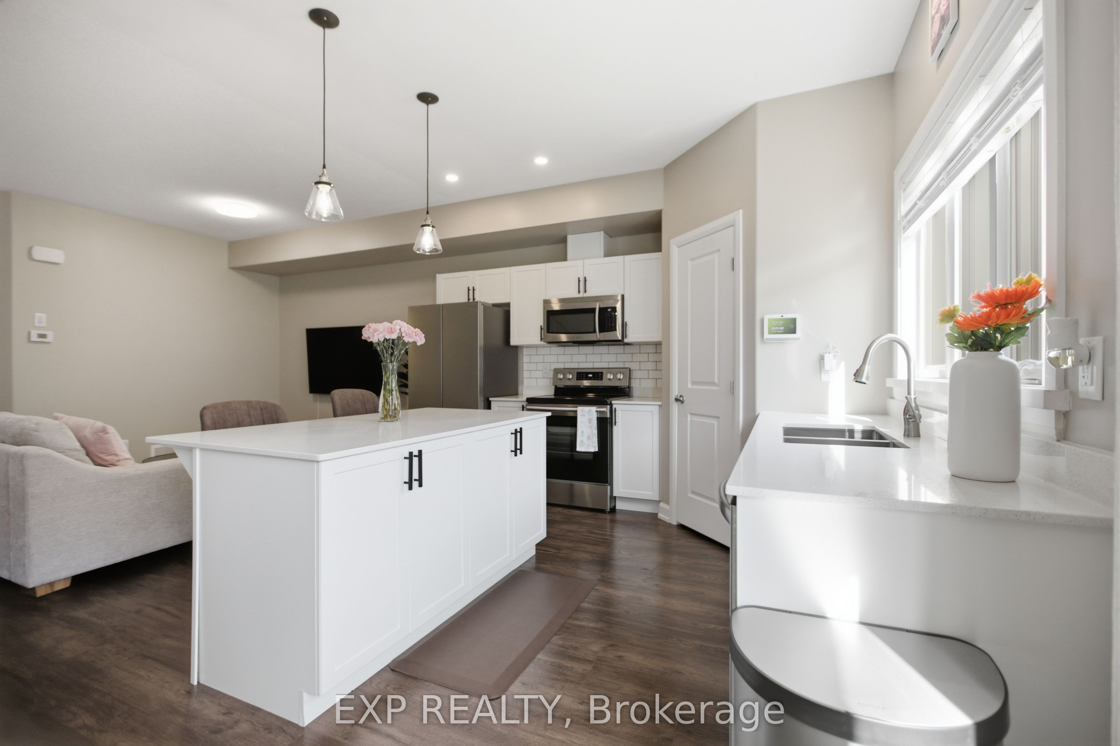 42 Vimy Ridge Crescent Property Photo 11