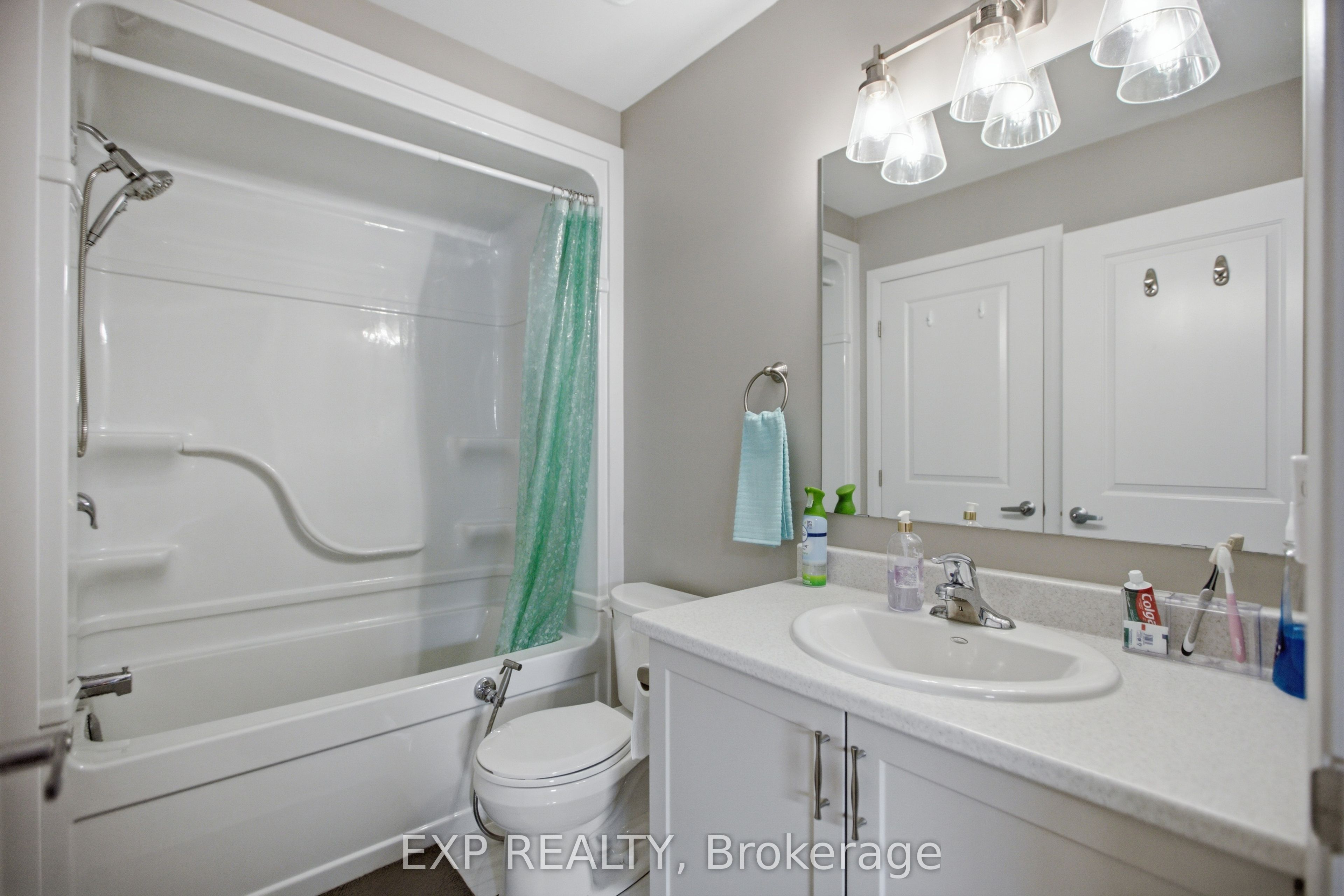 42 Vimy Ridge Crescent Property Photo 17
