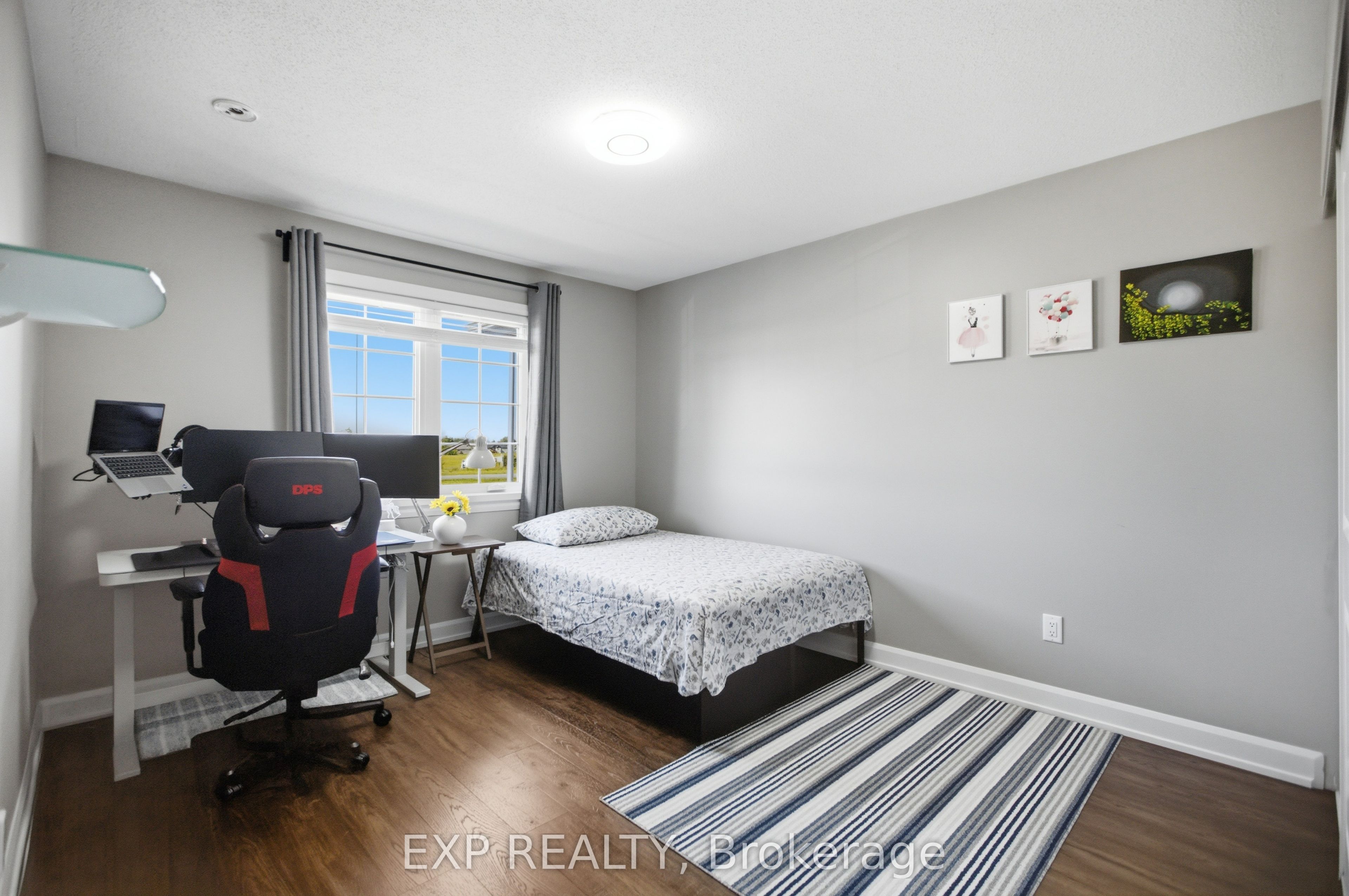 42 Vimy Ridge Crescent Property Photo 18